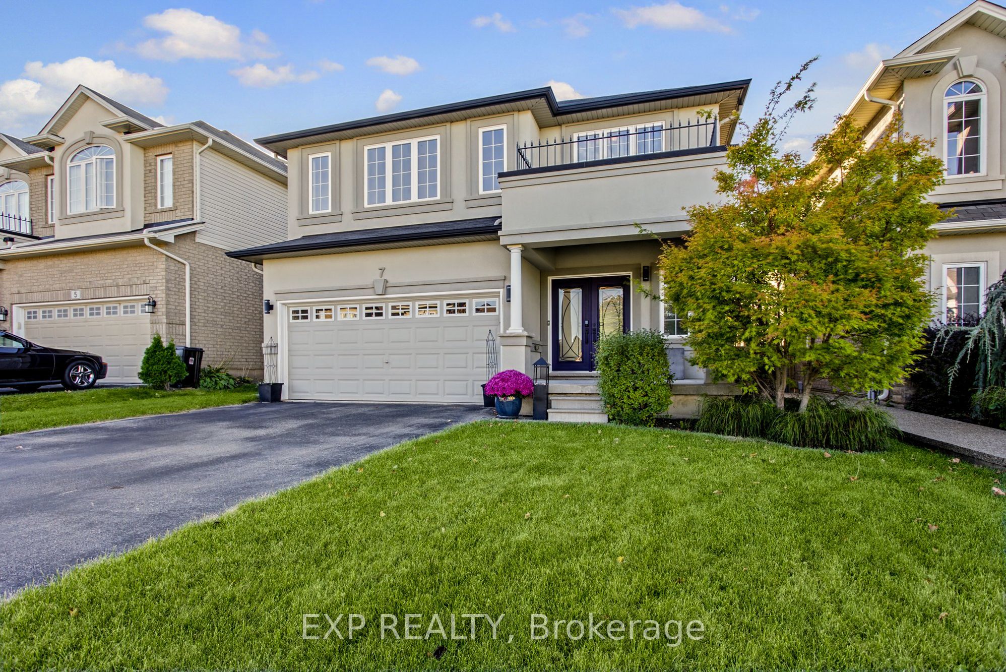 7 Lampman Drive Property Photo 3