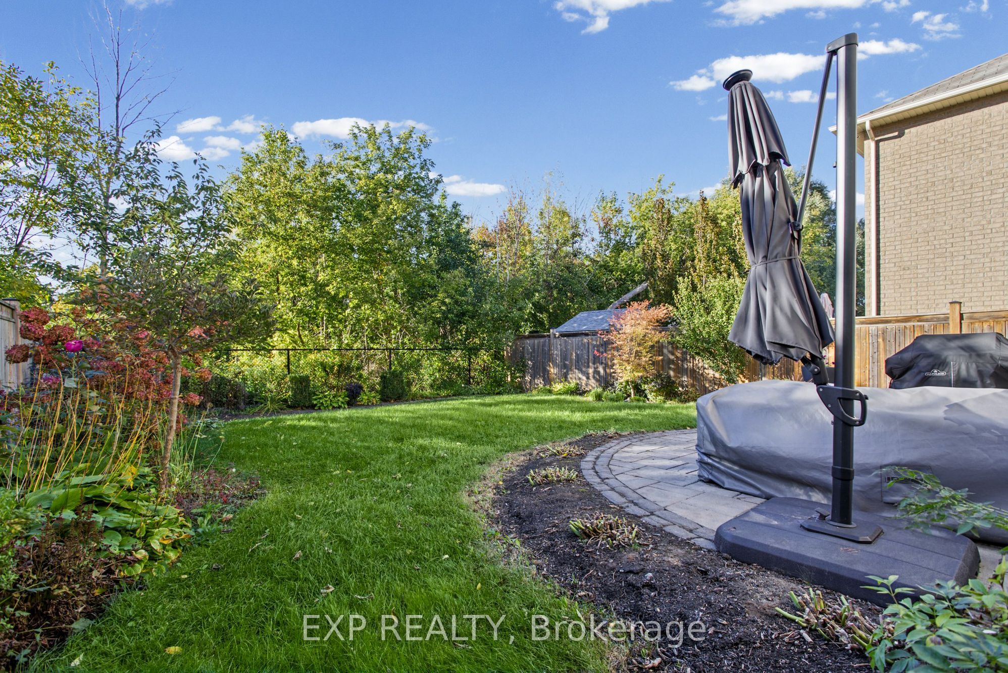 7 Lampman Drive Property Photo 26