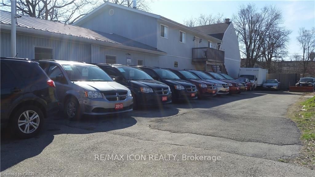 227 Louisa Street Property Photo 2