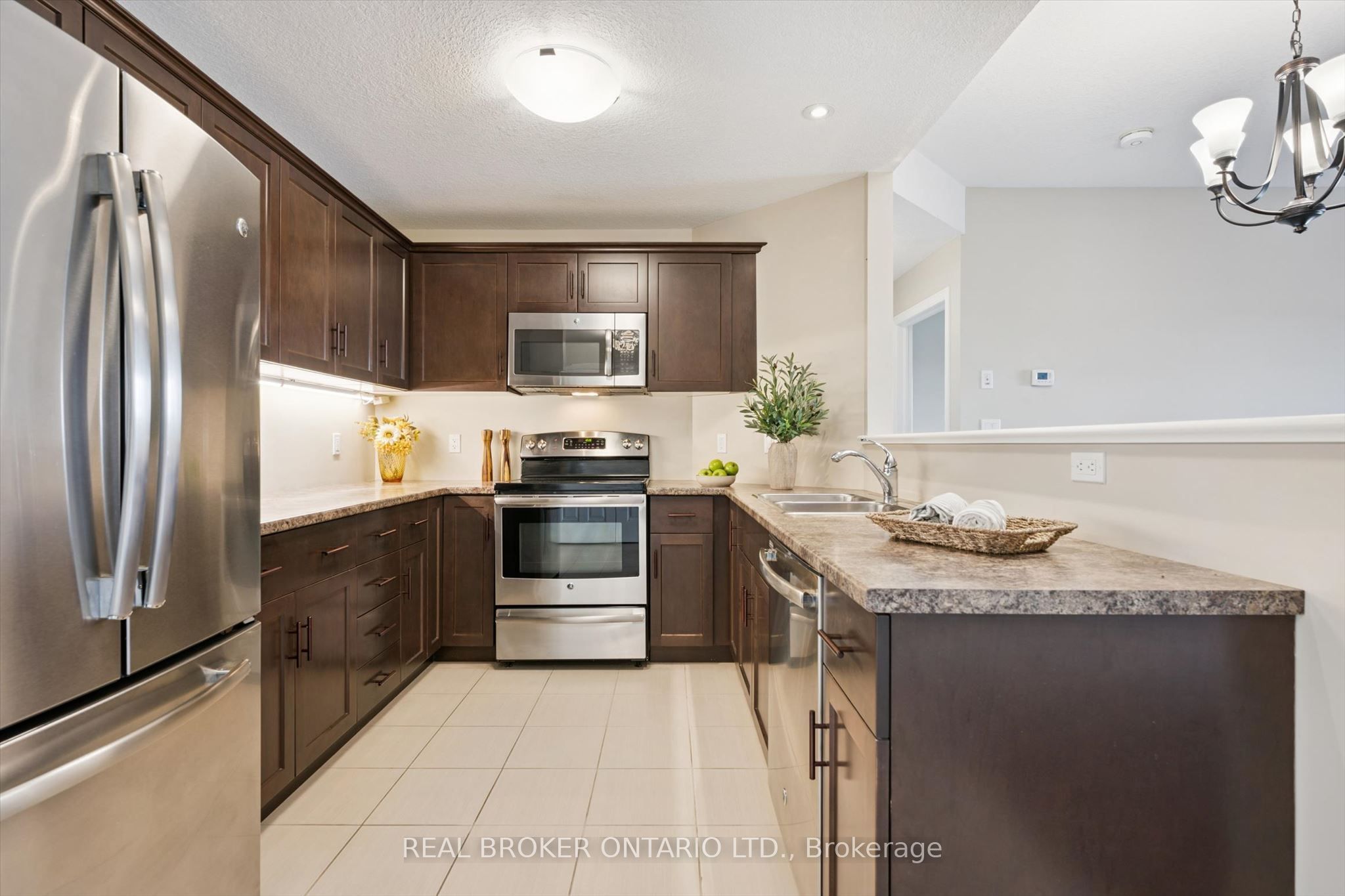 6492 Gerrie Road 408 Property Photo 6