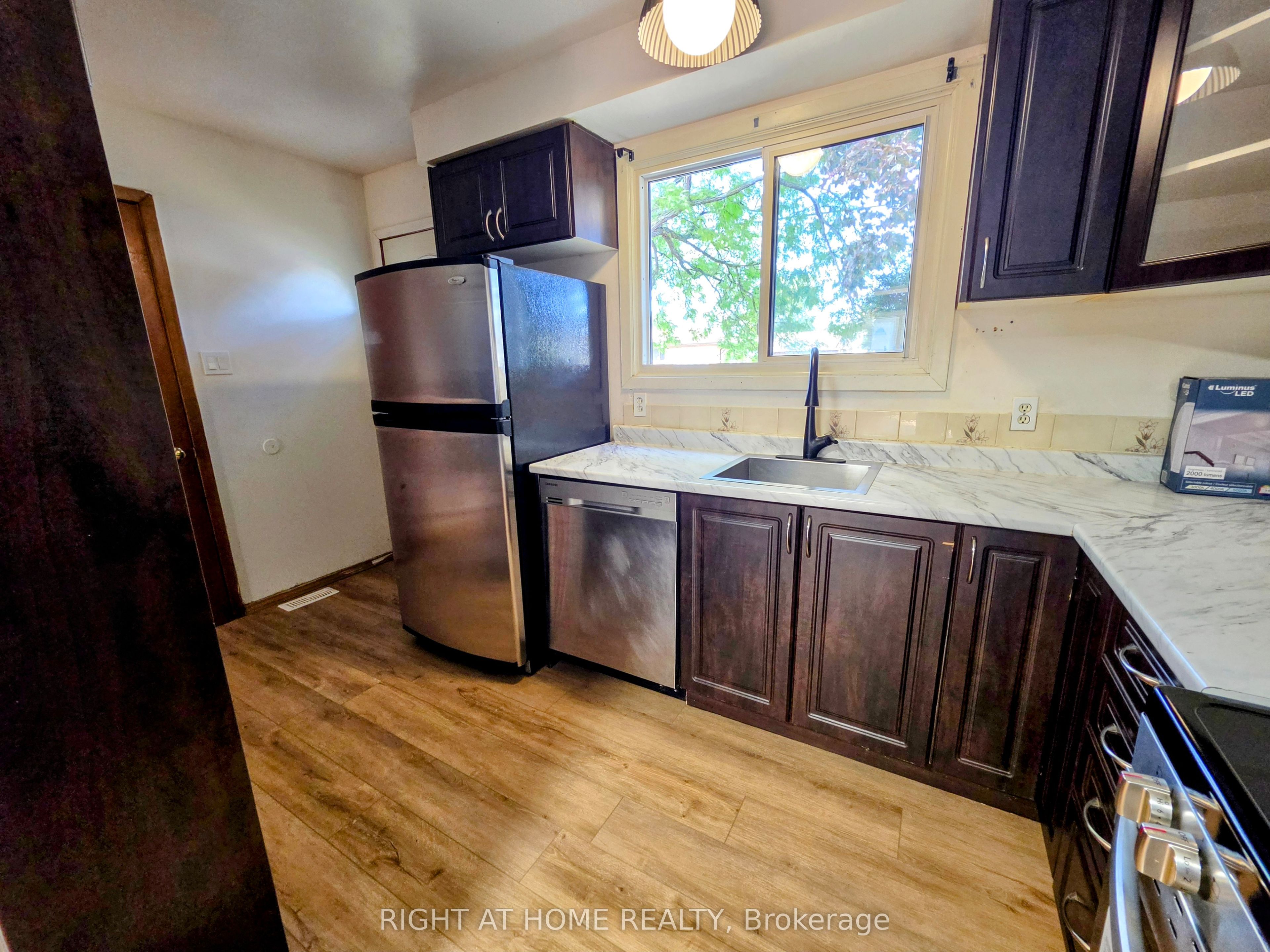 68 Riverdale Drive Property Photo 4