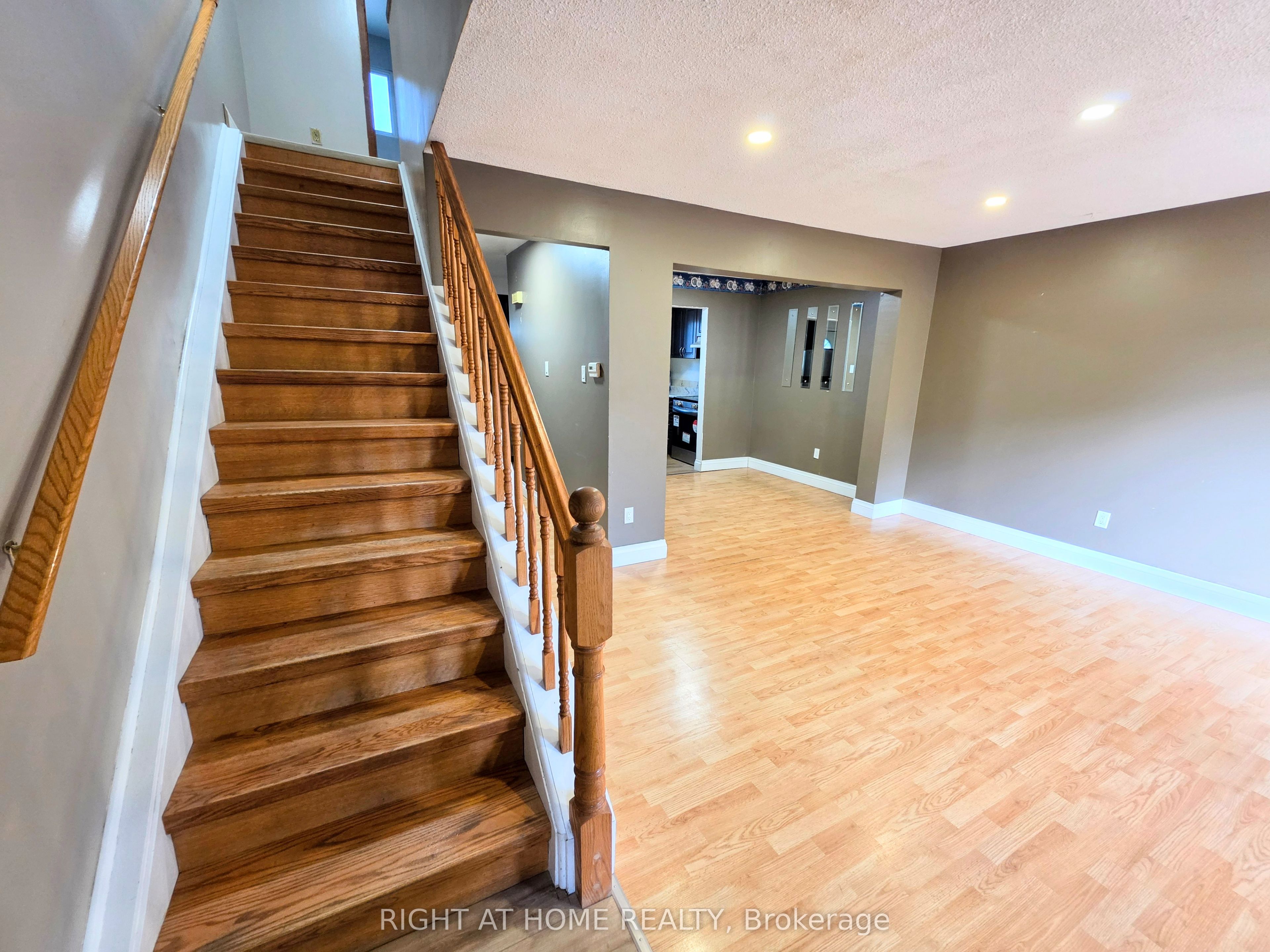 68 Riverdale Drive Property Photo 10