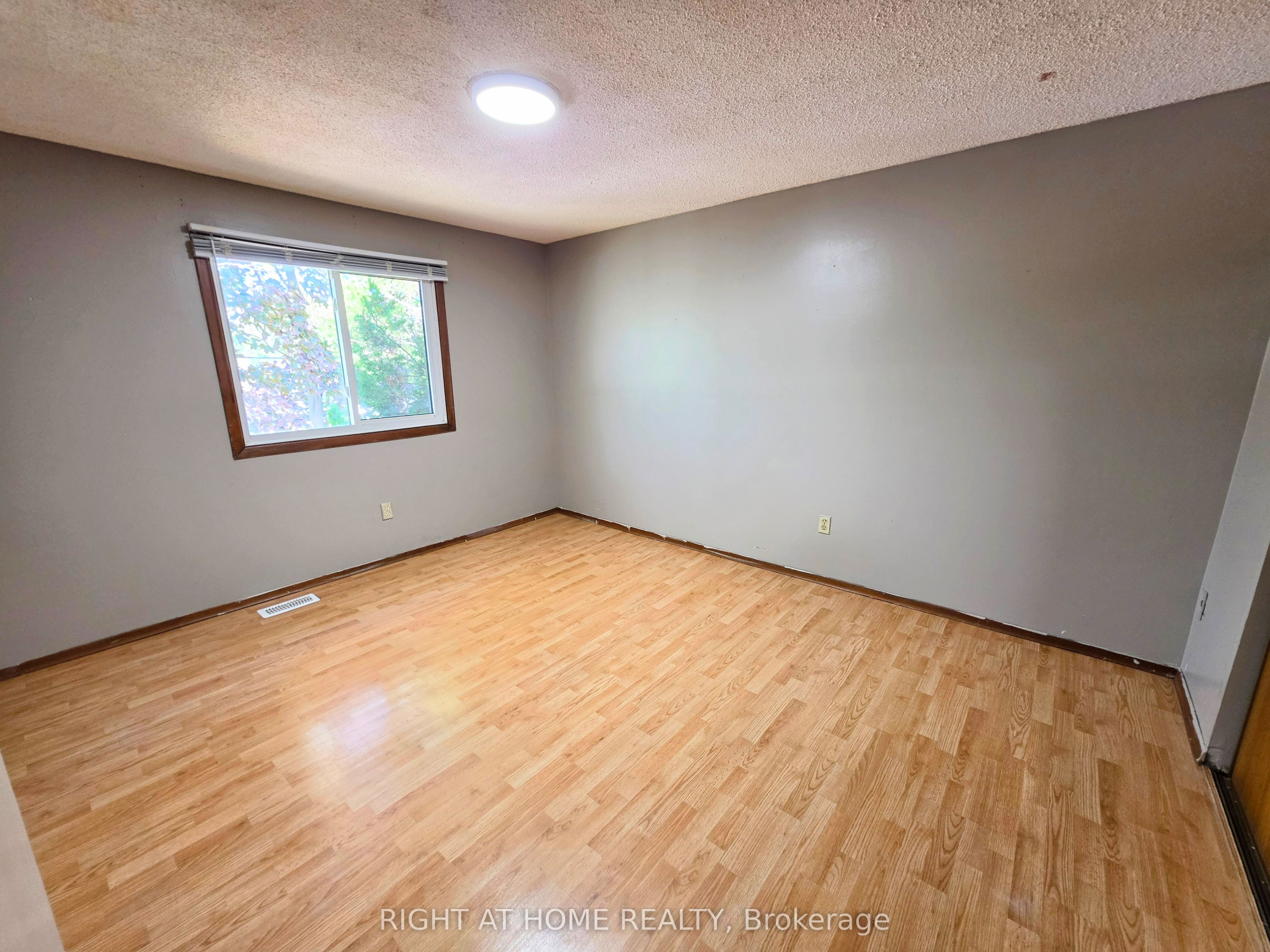 68 Riverdale Drive Property Photo 13