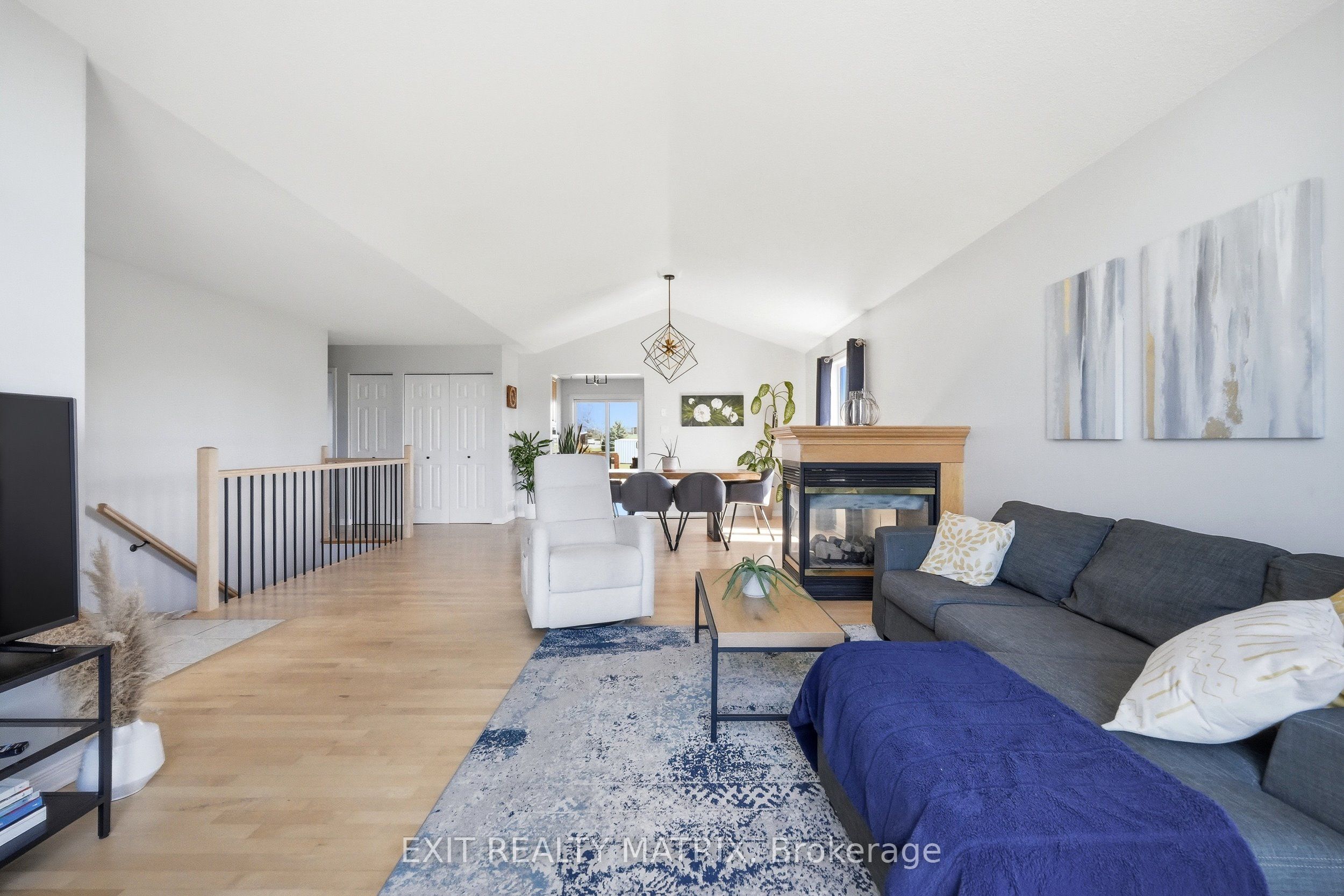 2117 Lemery Street Property Photo 5