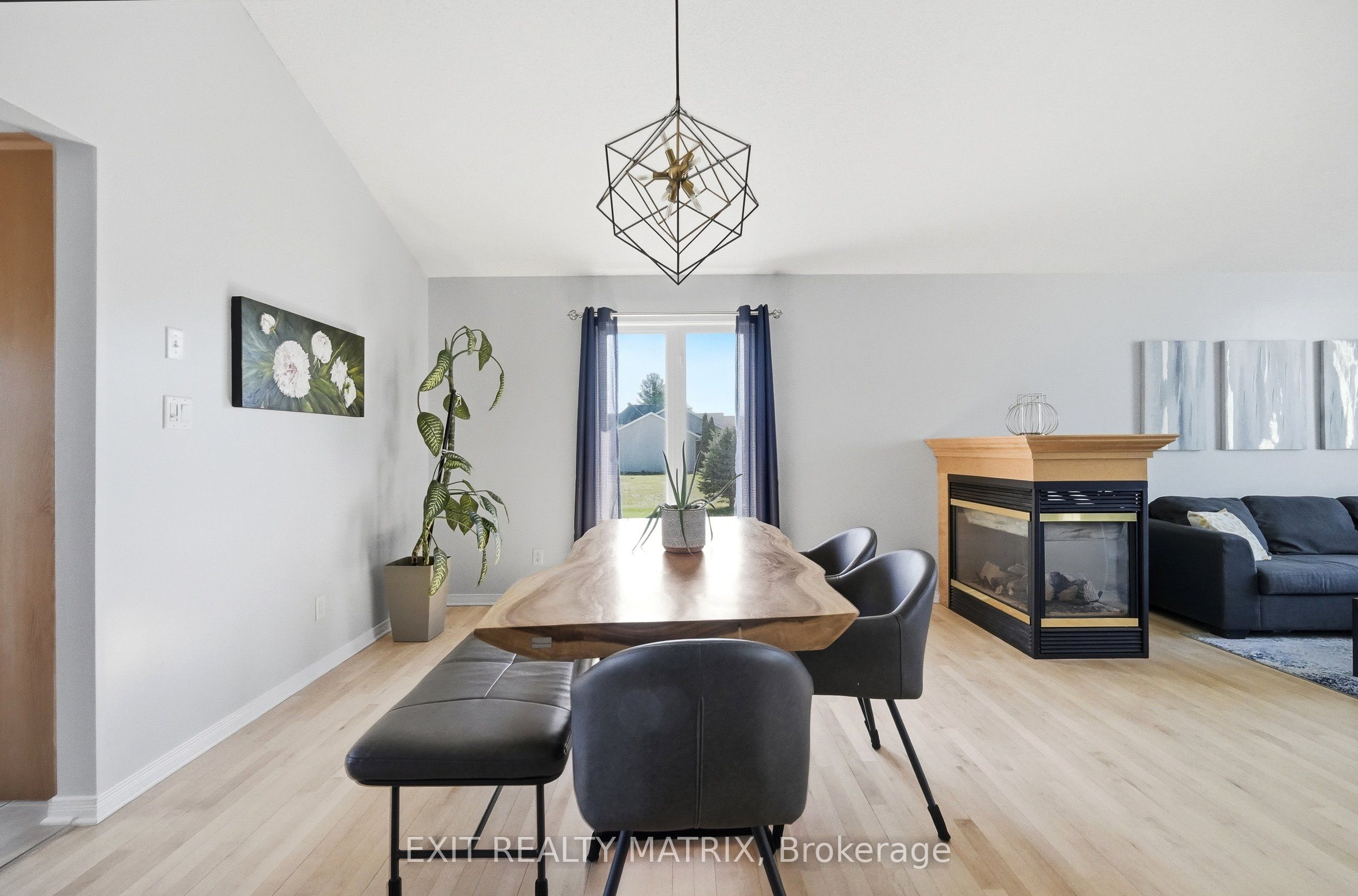 2117 Lemery Street Property Photo 10