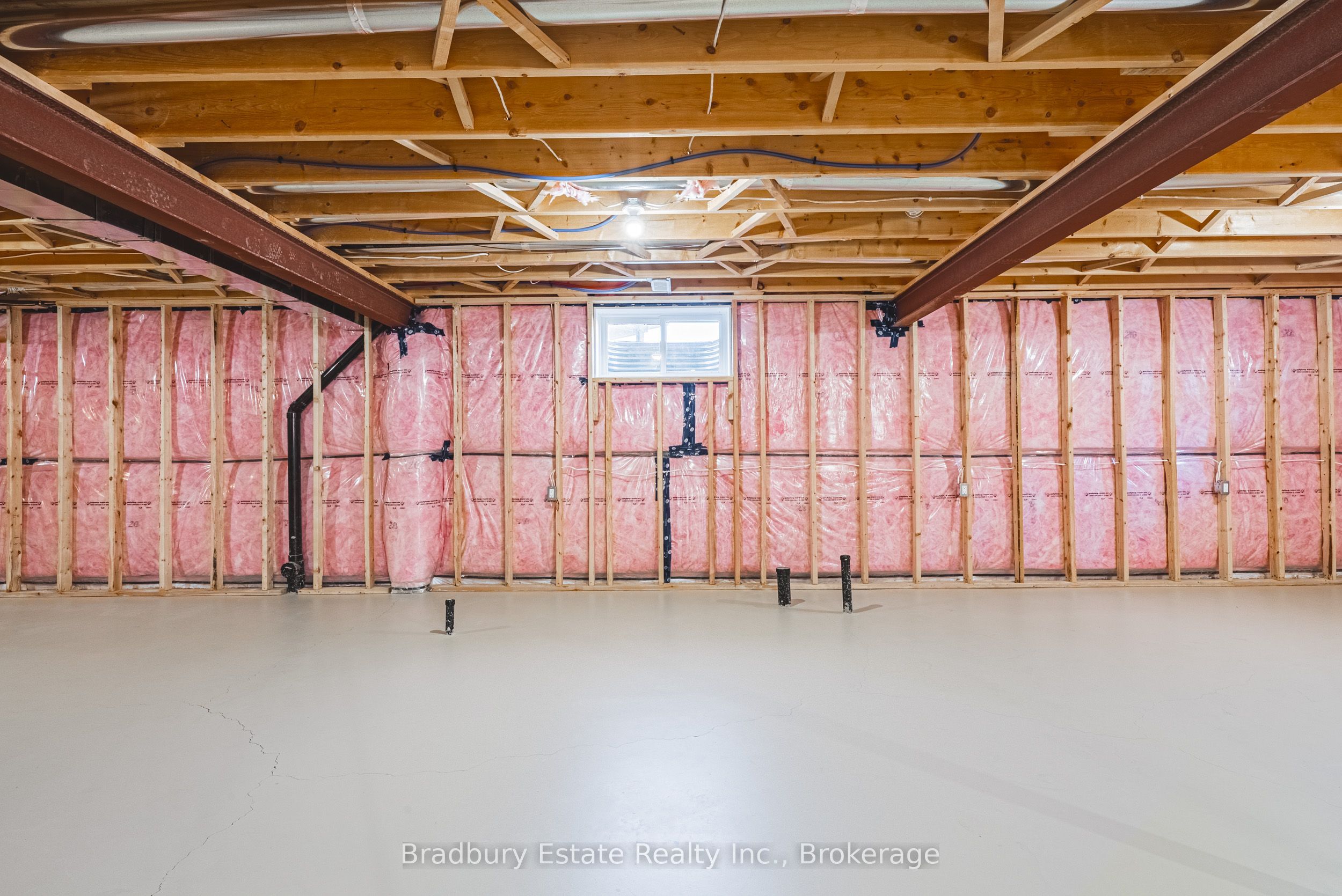 24 Craddock Boulevard 23 Property Photo 28