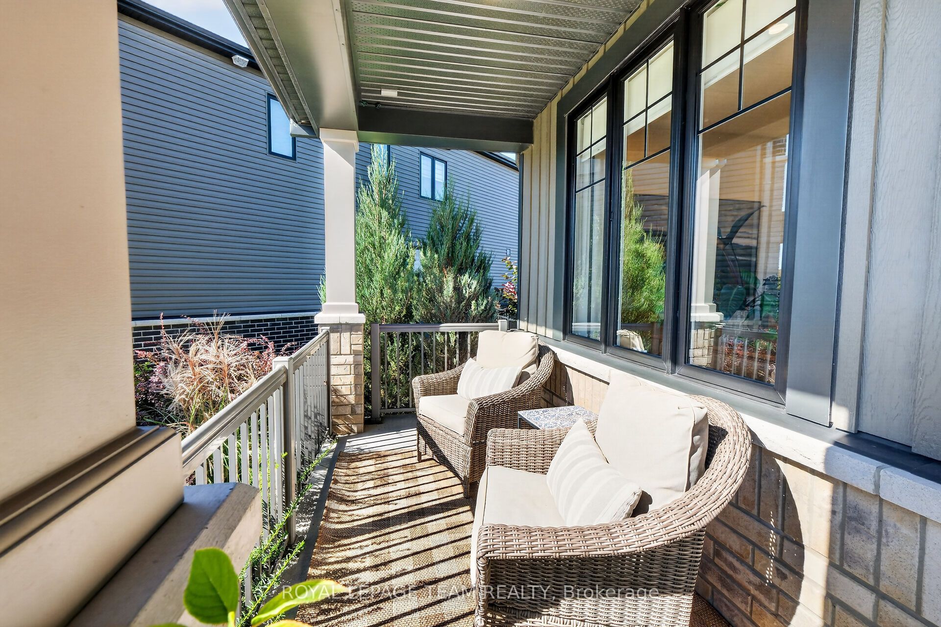 719 Coast Circle Property Photo 4