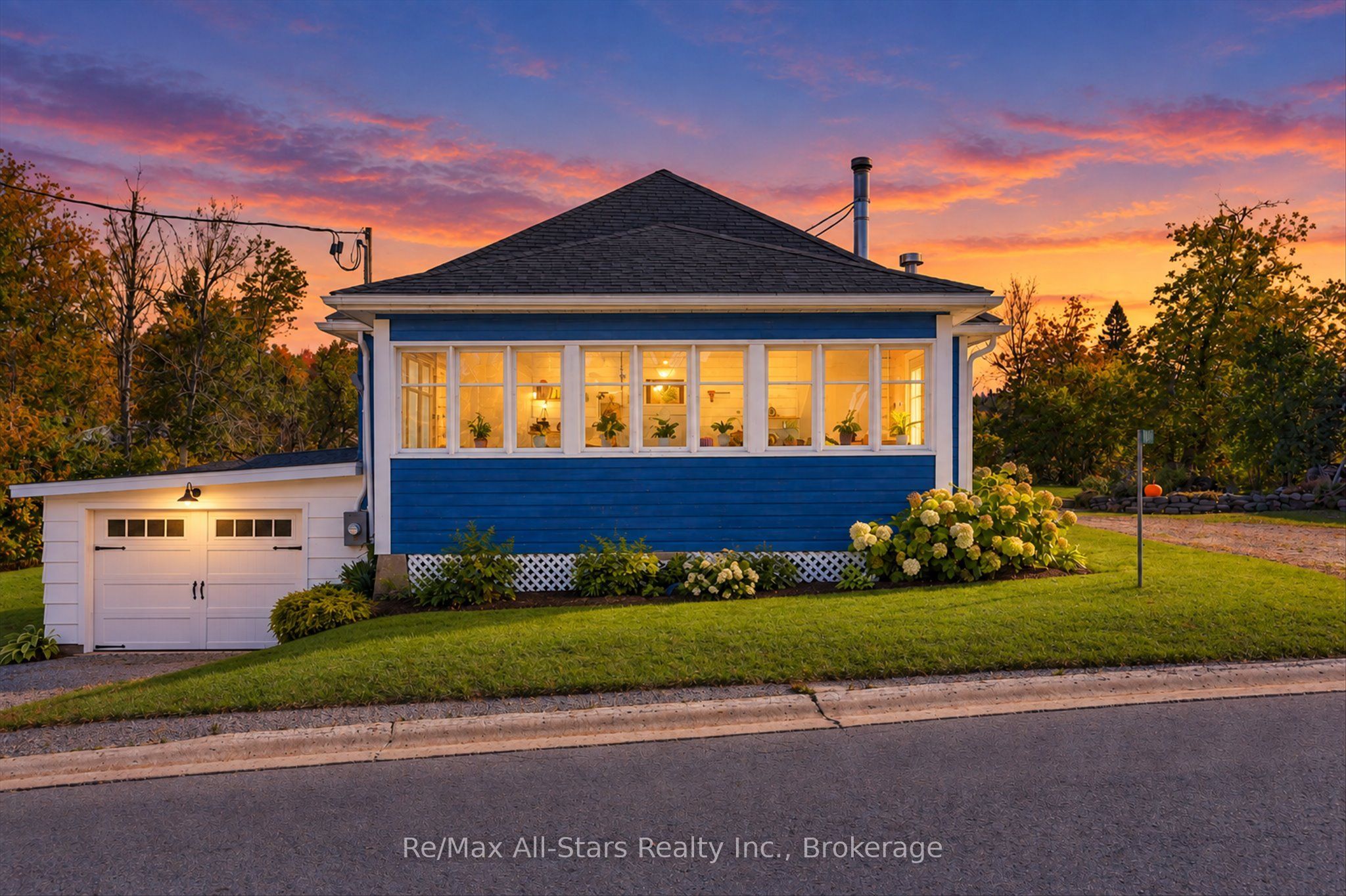 4982 Monck Road Property Photo 1