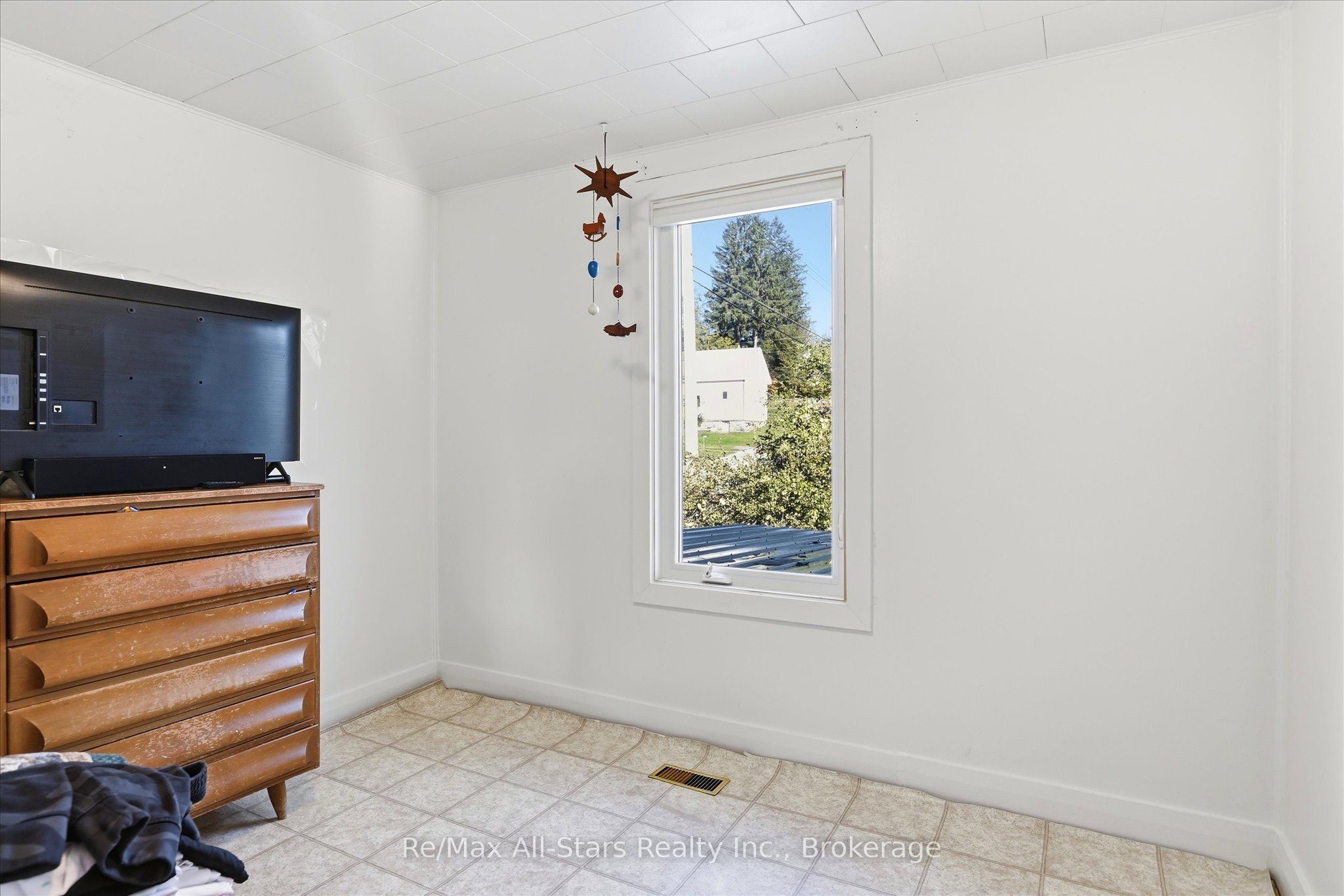 4982 Monck Road Property Photo 10