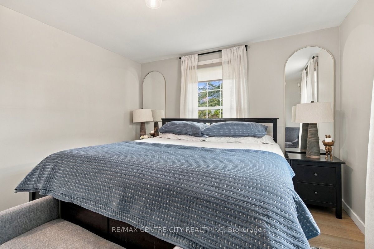 4564 East Road E Property Photo 20