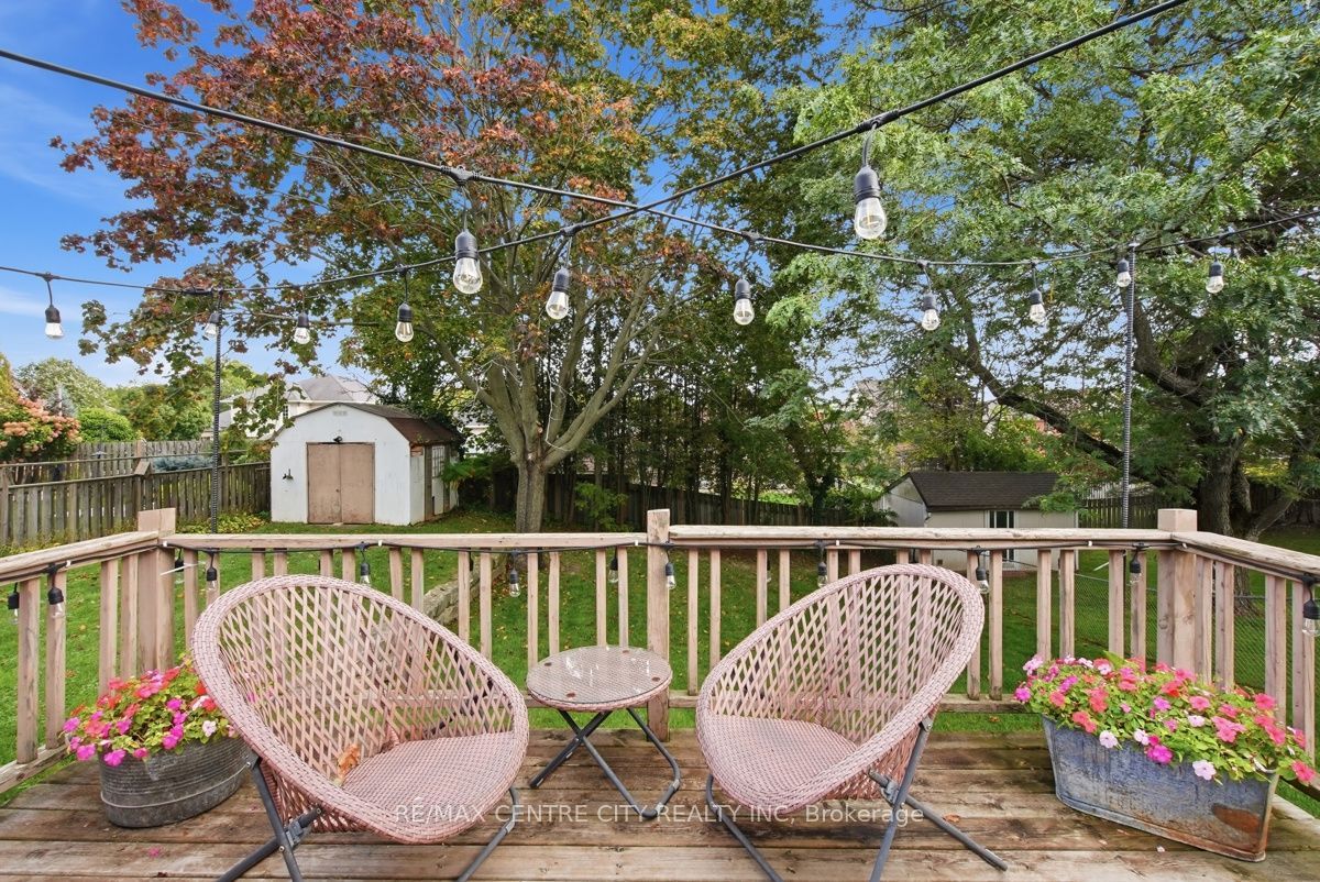 4564 East Road E Property Photo 42