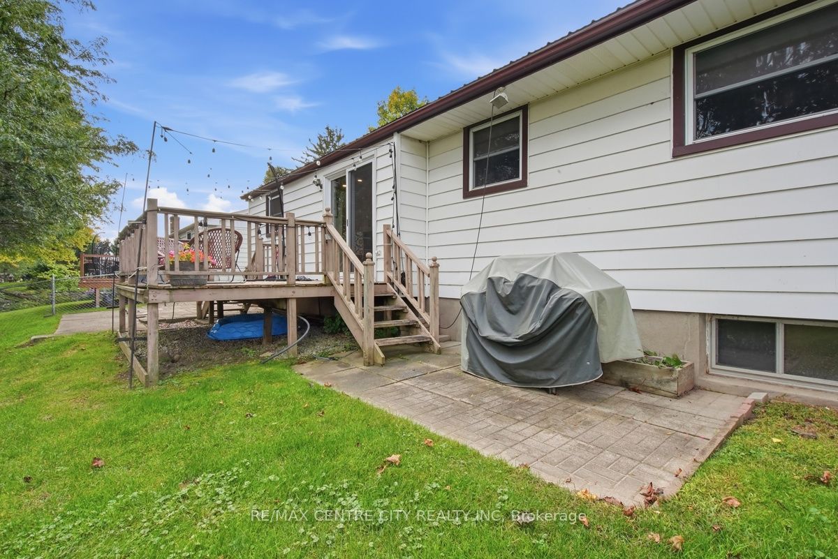 4564 East Road E Property Photo 48