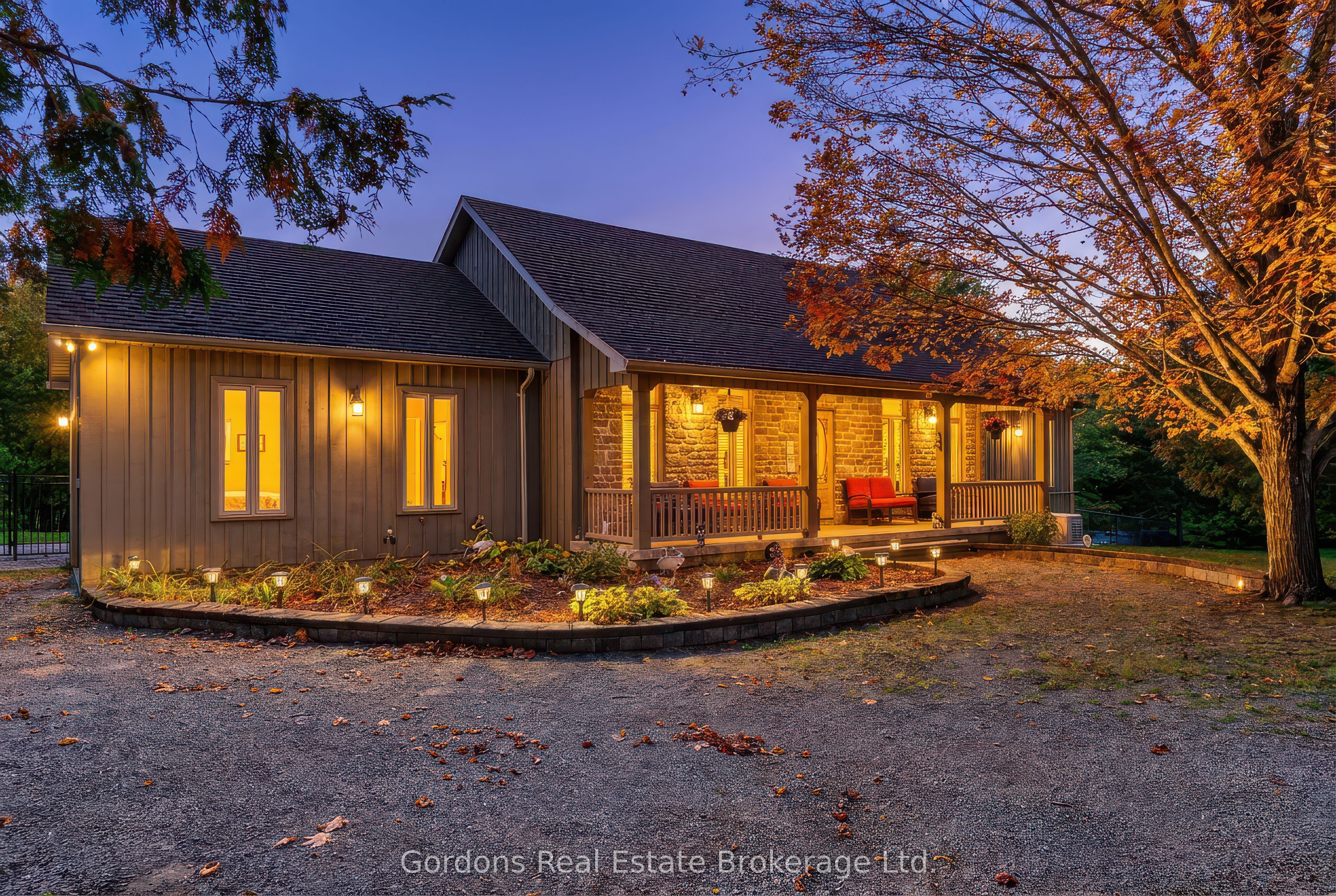 1542 Moneymore Road Property Photo 2