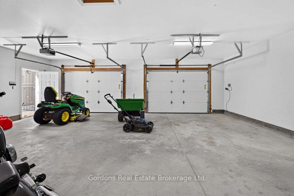 1542 Moneymore Road Property Photo 12