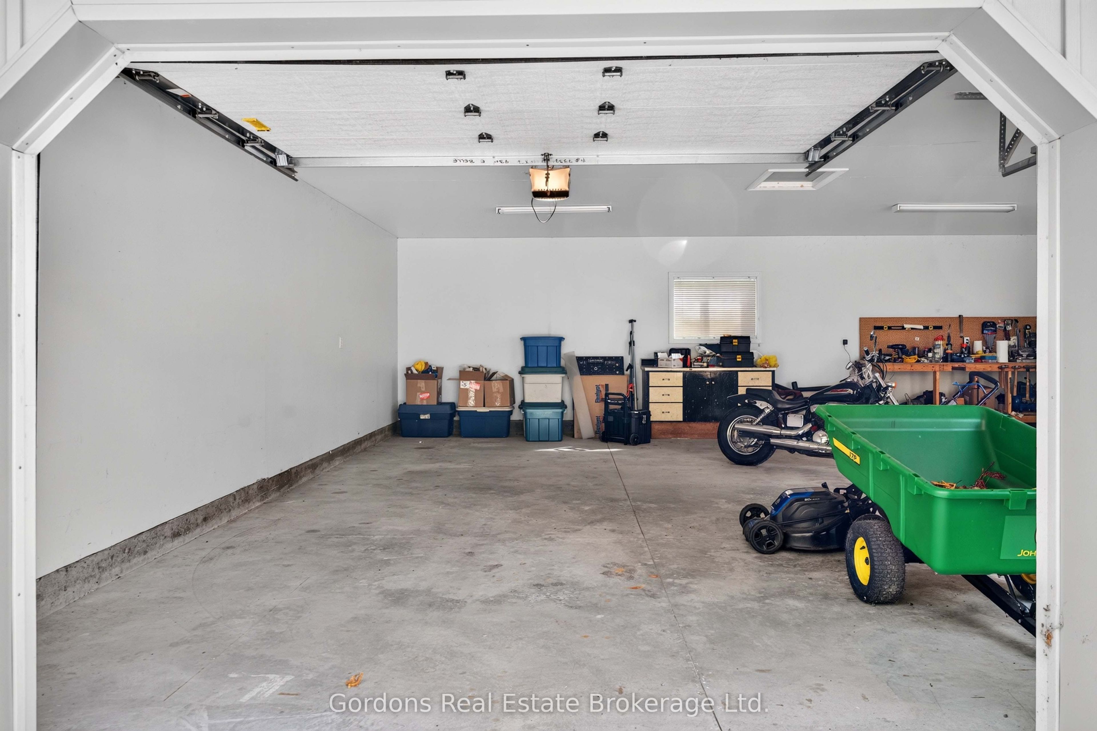 1542 Moneymore Road Property Photo 14