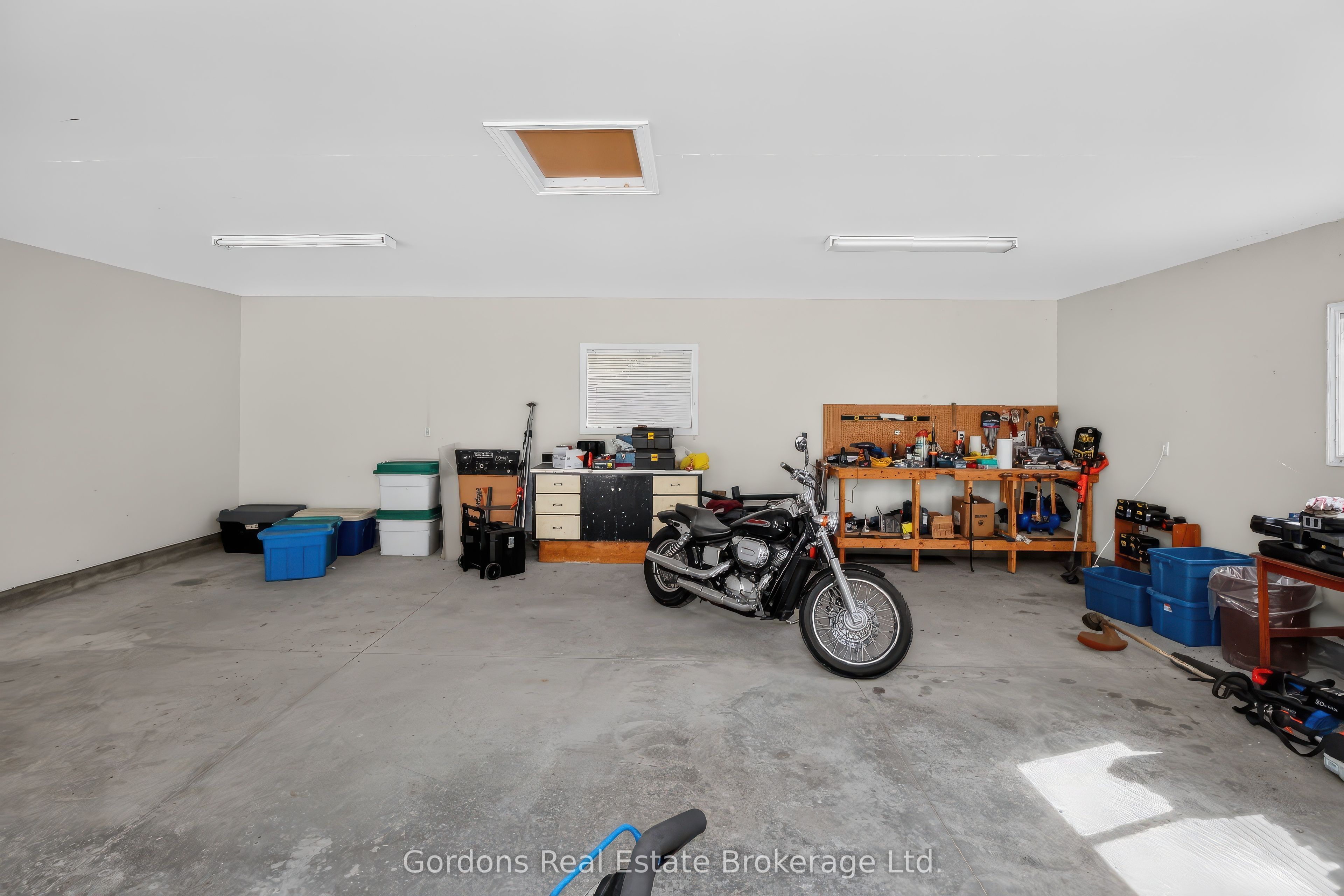 1542 Moneymore Road Property Photo 15