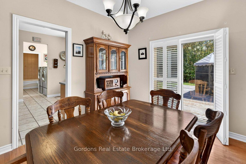 1542 Moneymore Road Property Photo 38
