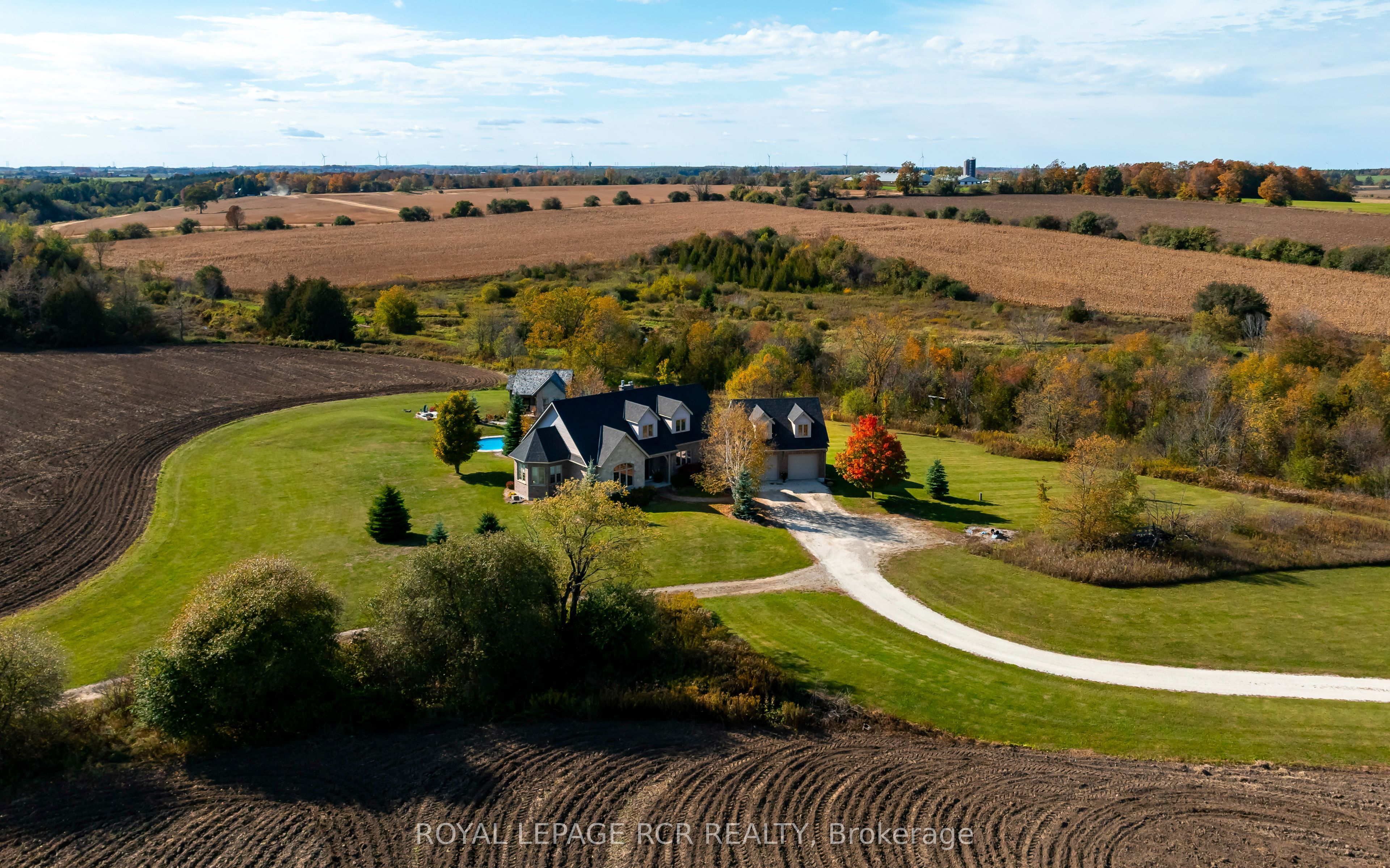 293138 8th Line Property Photo 1