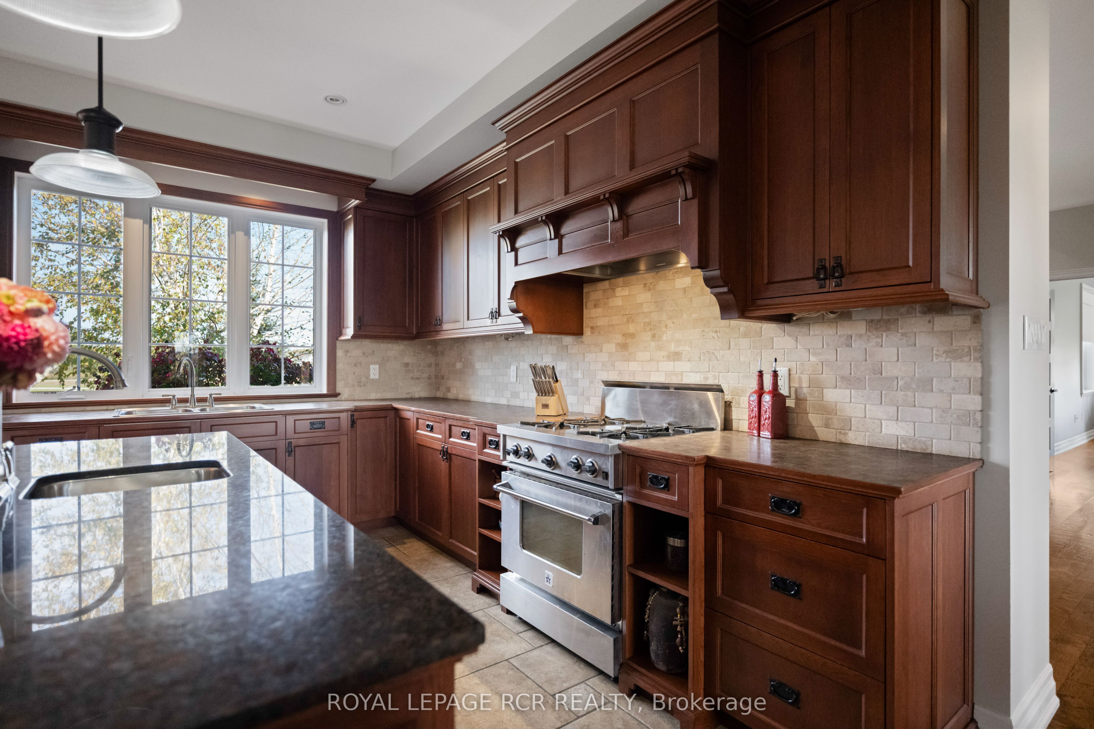 293138 8th Line Property Photo 12