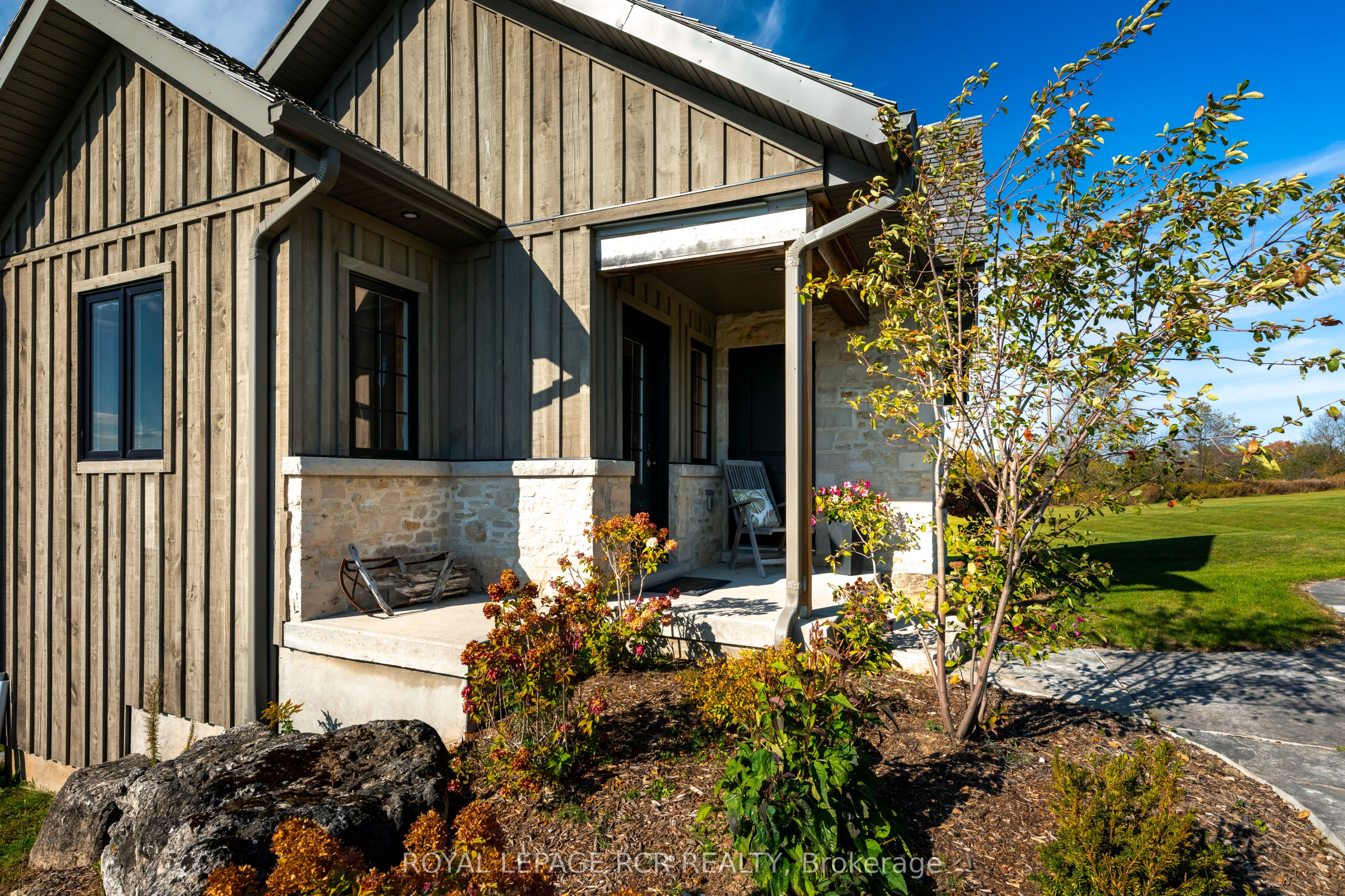 293138 8th Line Property Photo 38