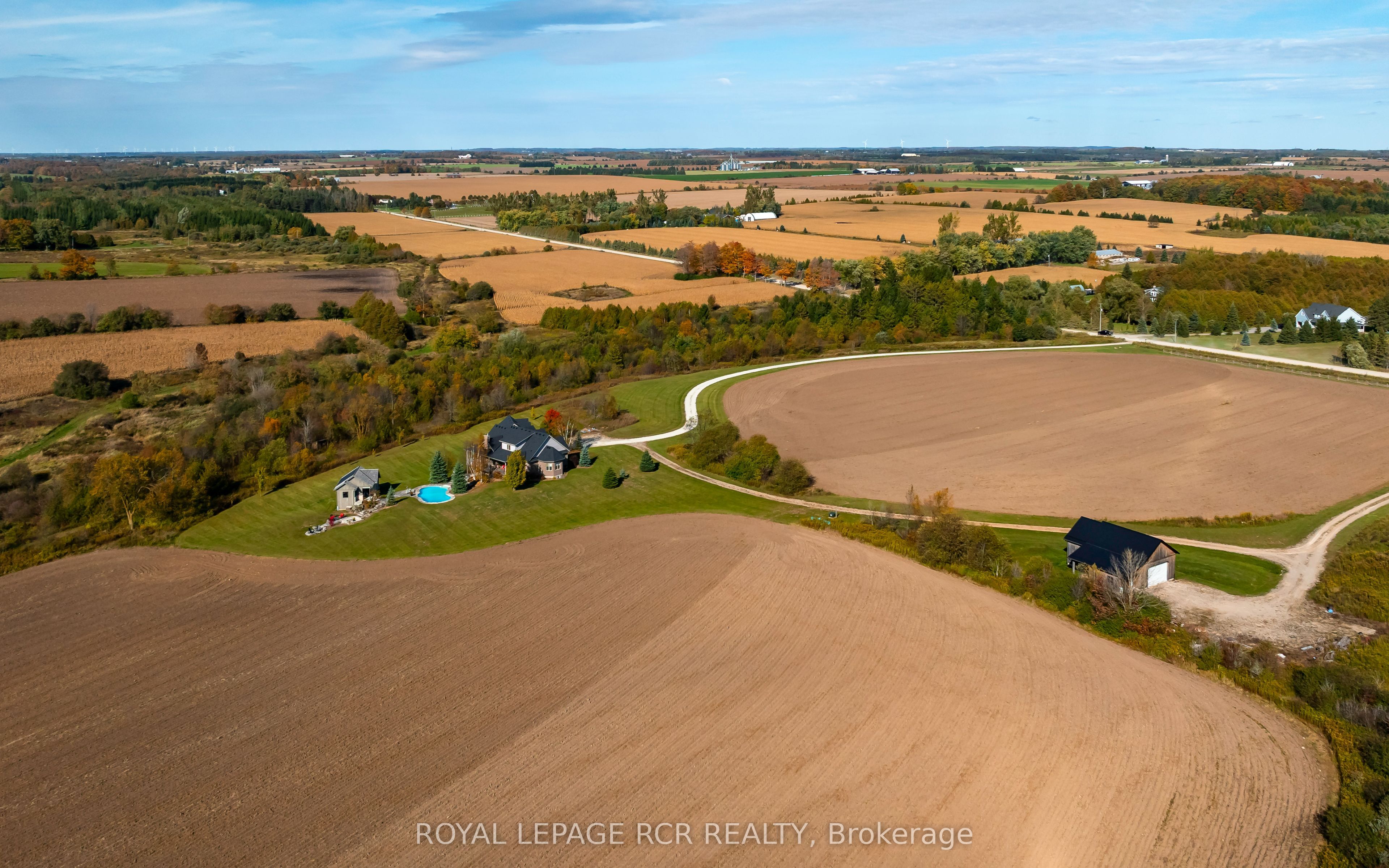 293138 8th Line Property Photo 43