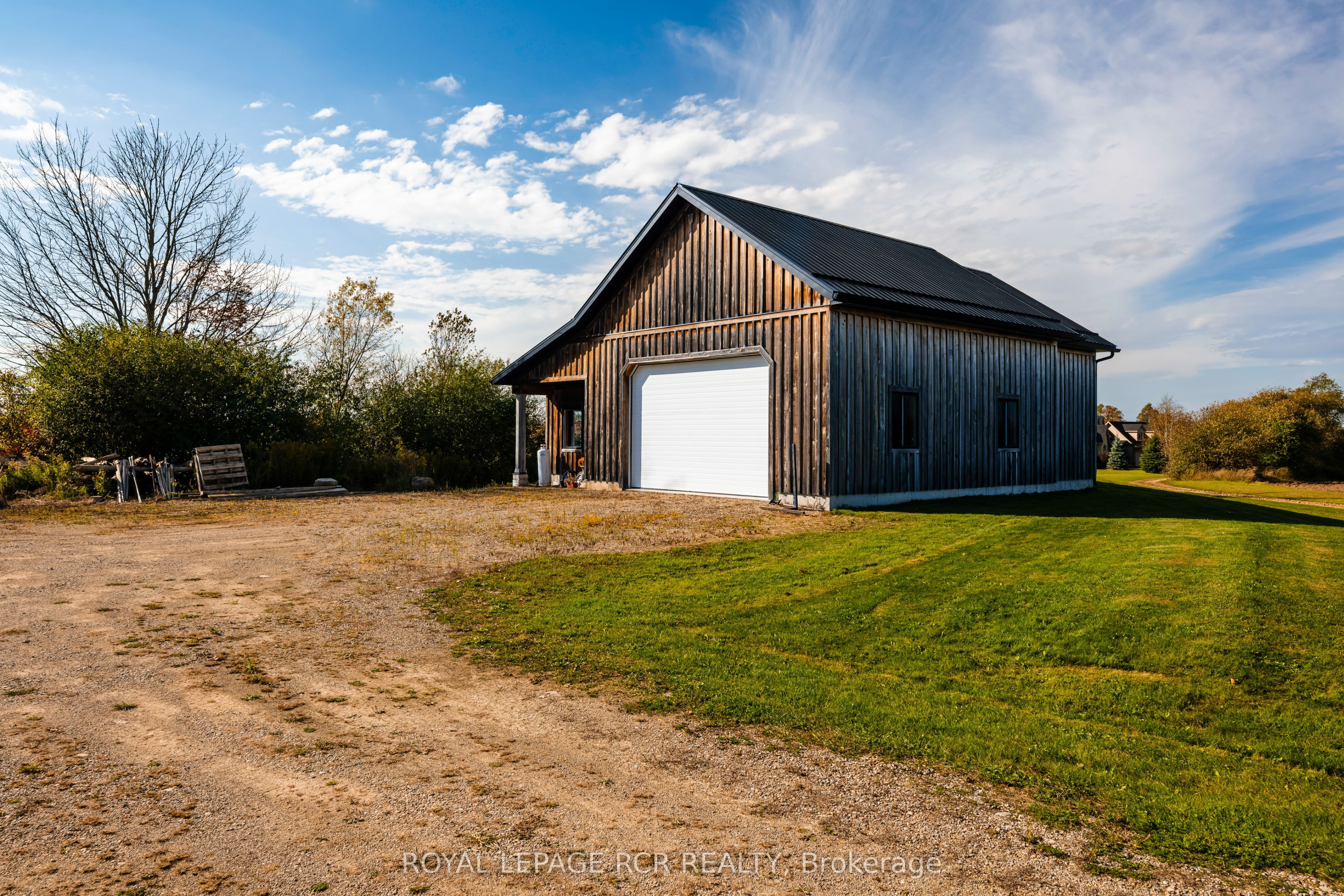 293138 8th Line Property Photo 47