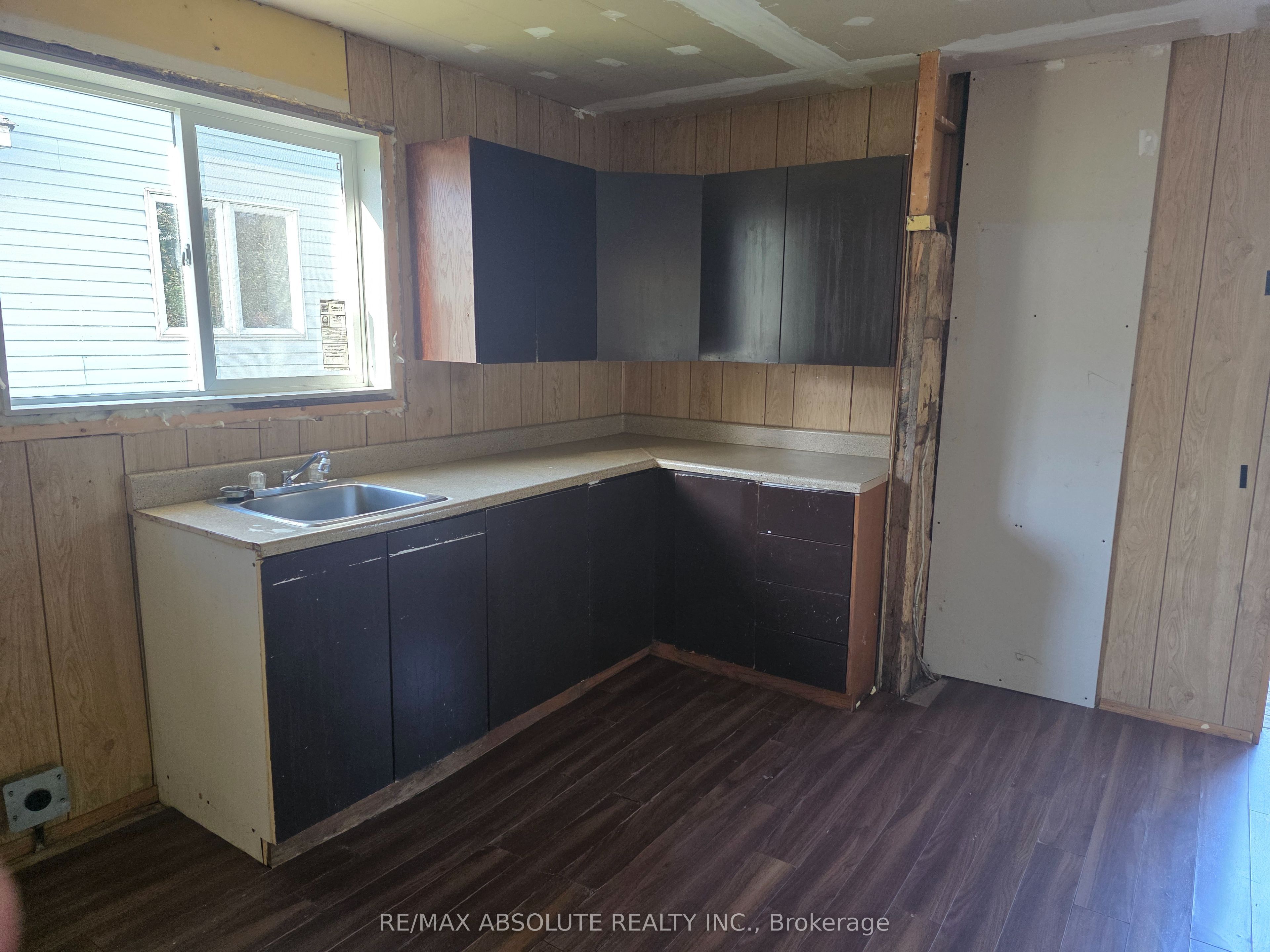 143 Park Avenue Property Photo 10