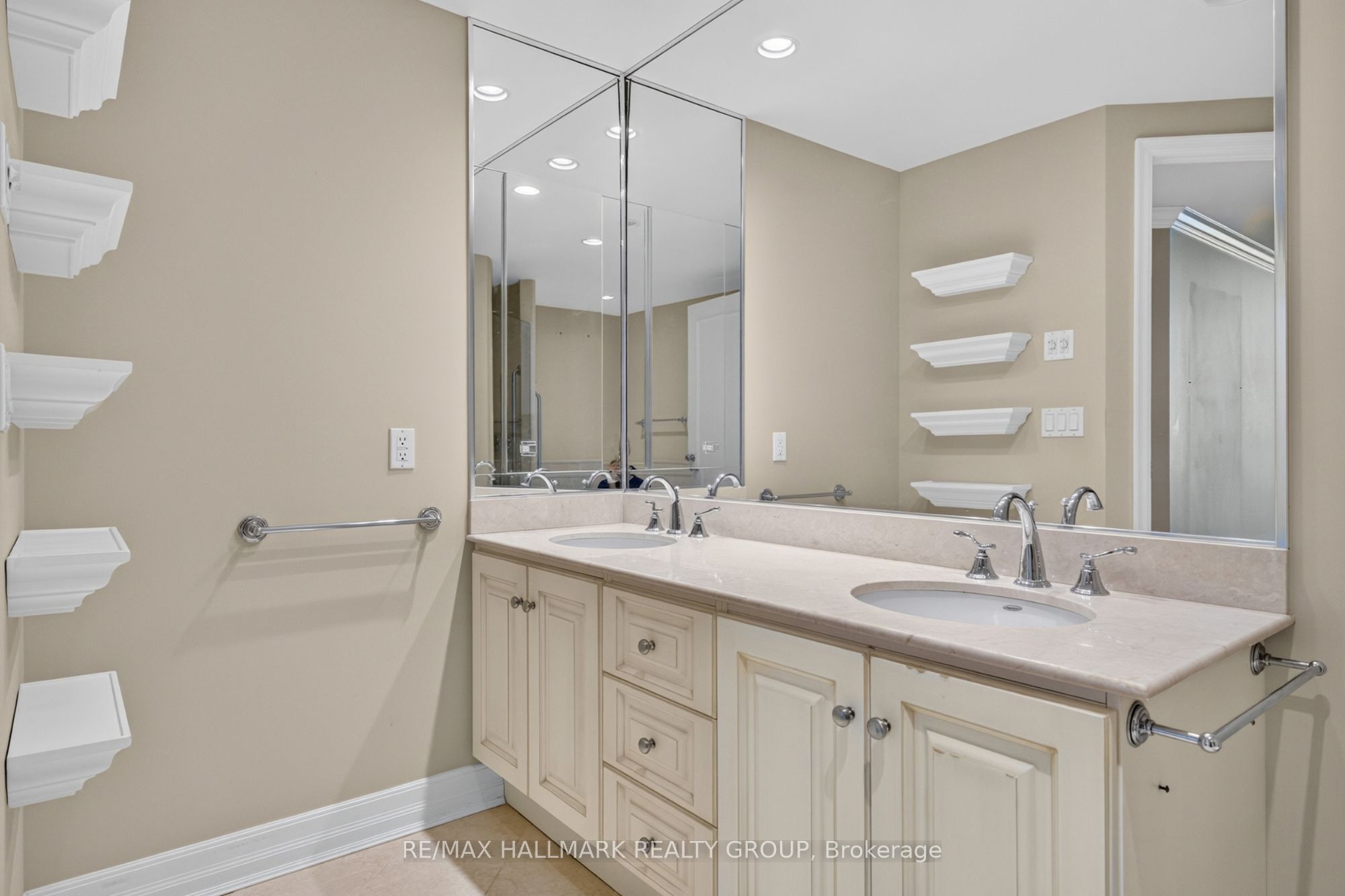 3590 Rivergate Way 607 Property Photo 20