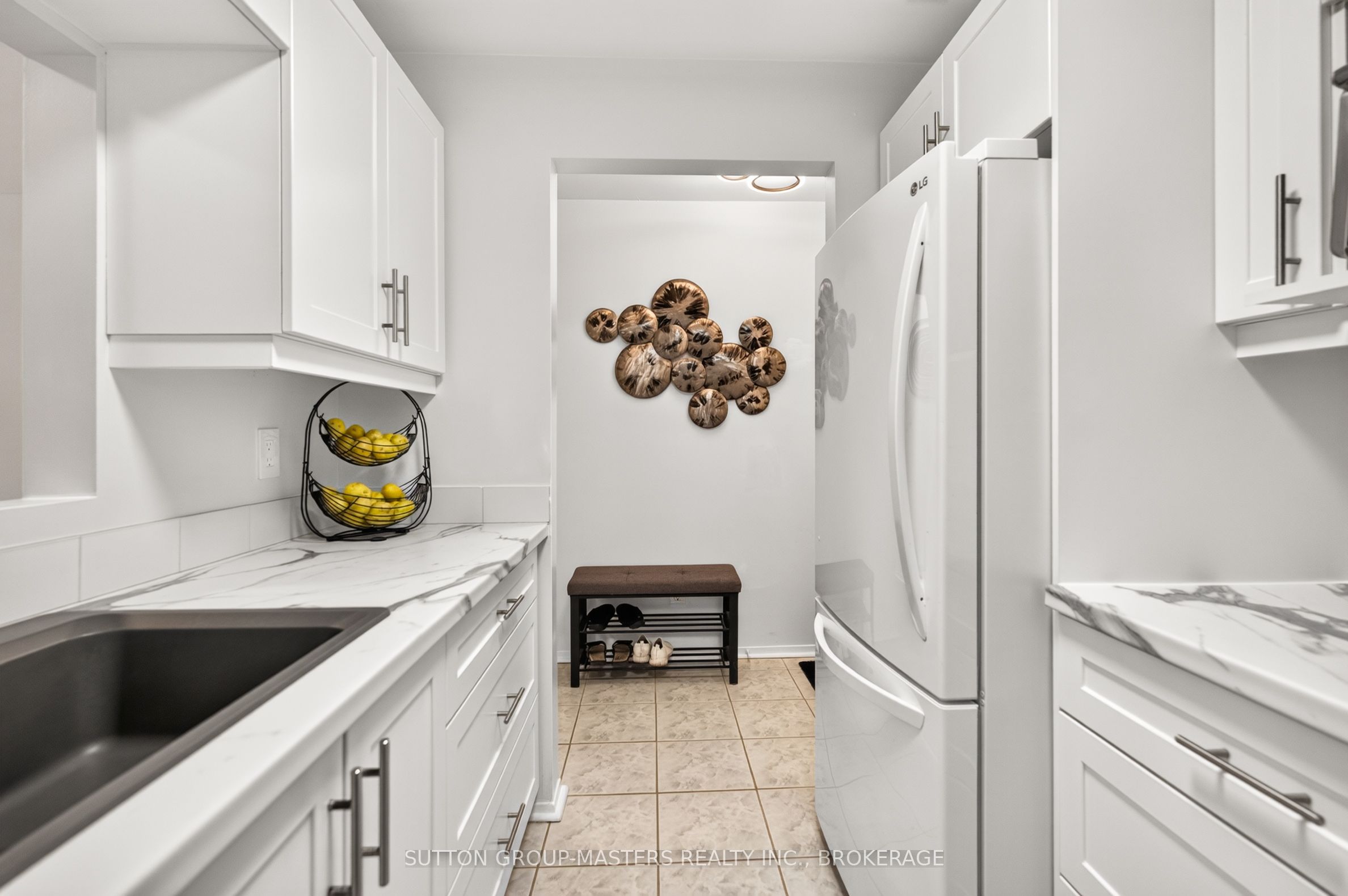 573 Armstrong Road 101 Property Photo 18