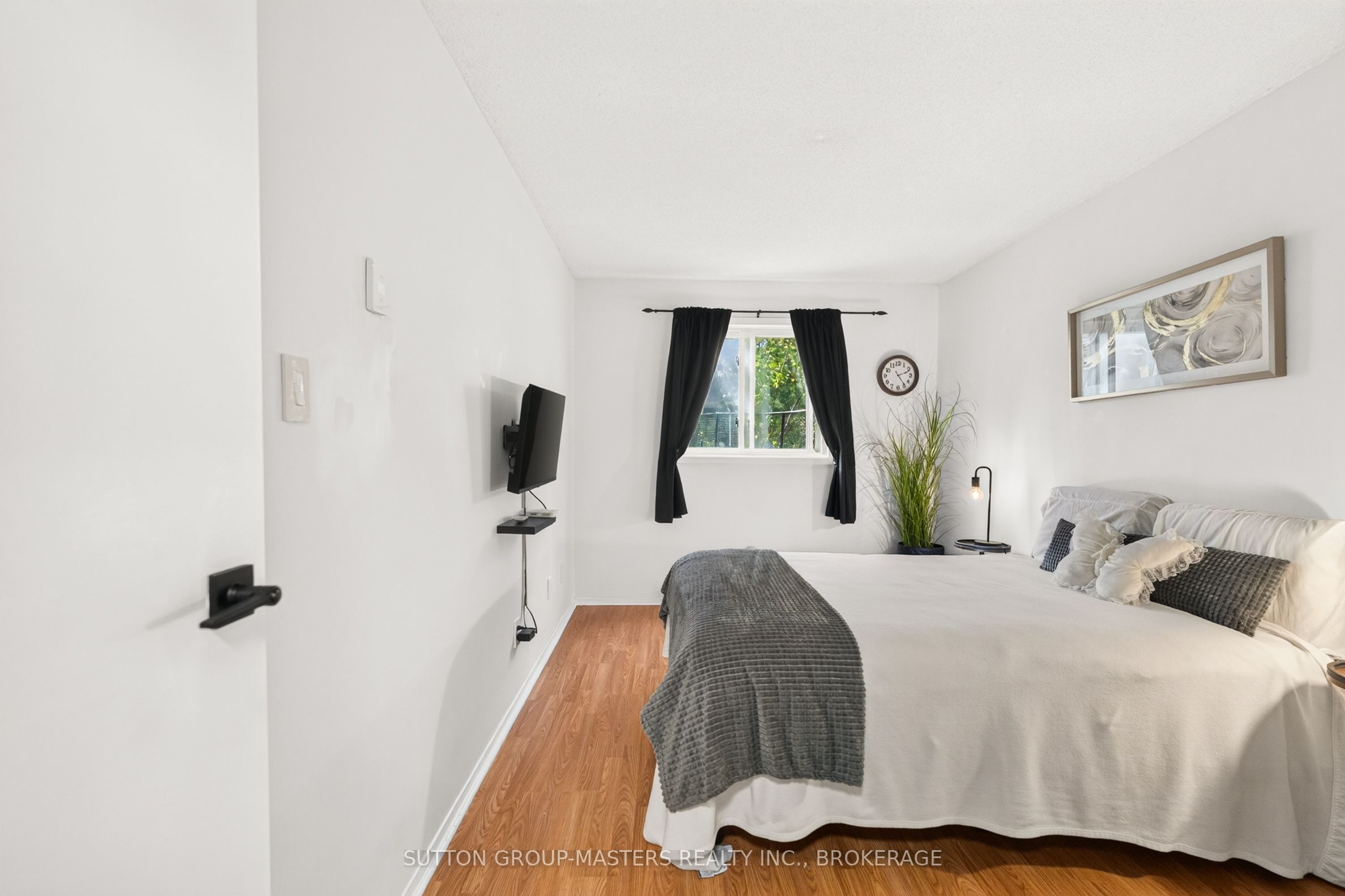 573 Armstrong Road 101 Property Photo 29