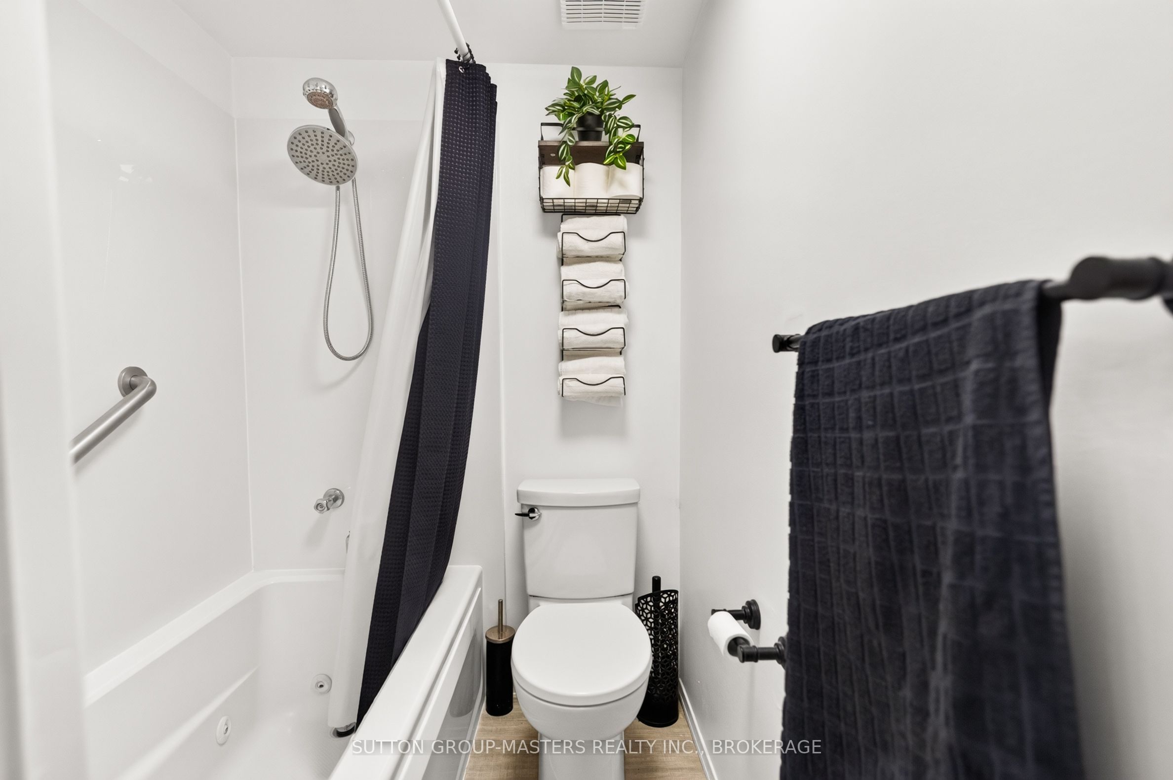 573 Armstrong Road 101 Property Photo 37