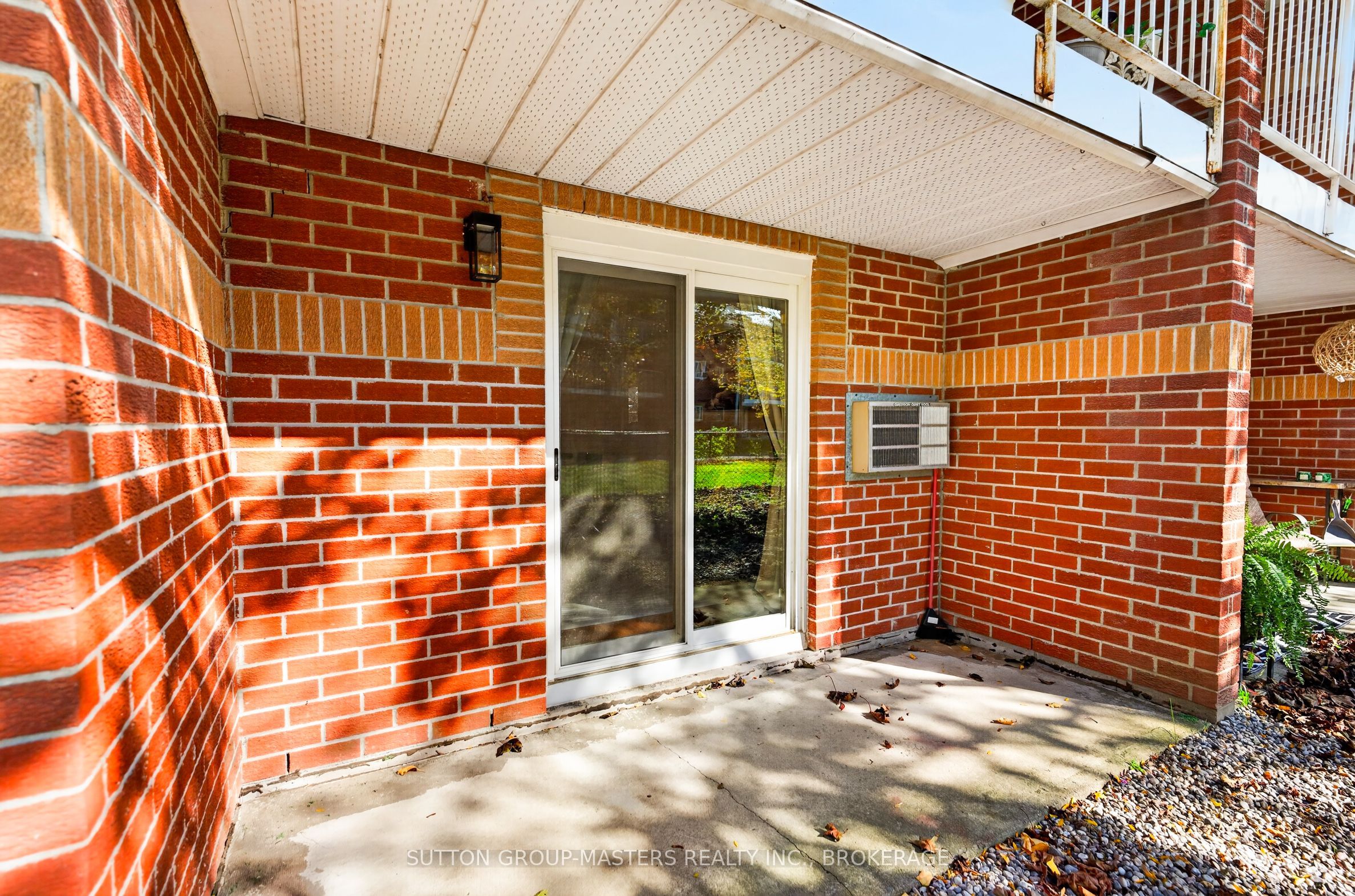 573 Armstrong Road 101 Property Photo 44