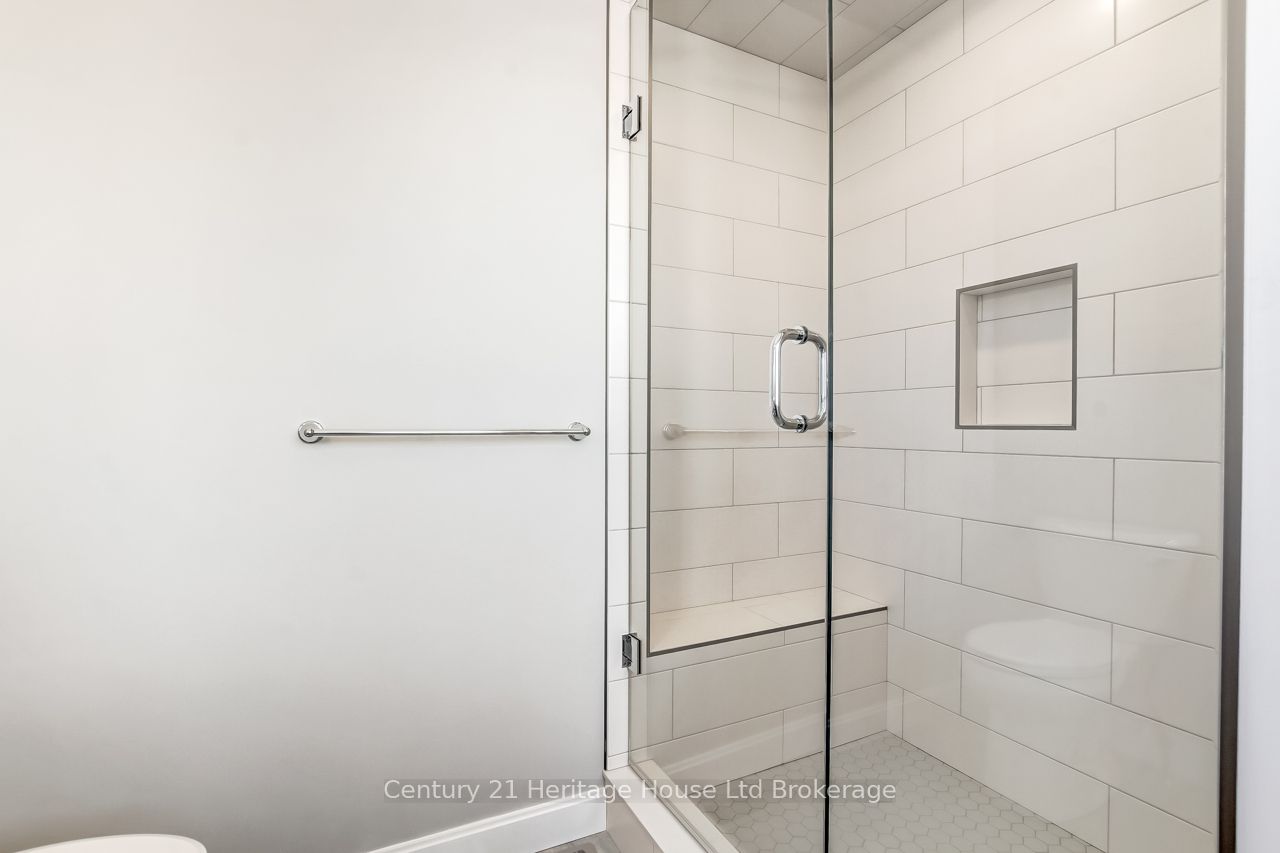 319 Anderson Street Property Photo 18