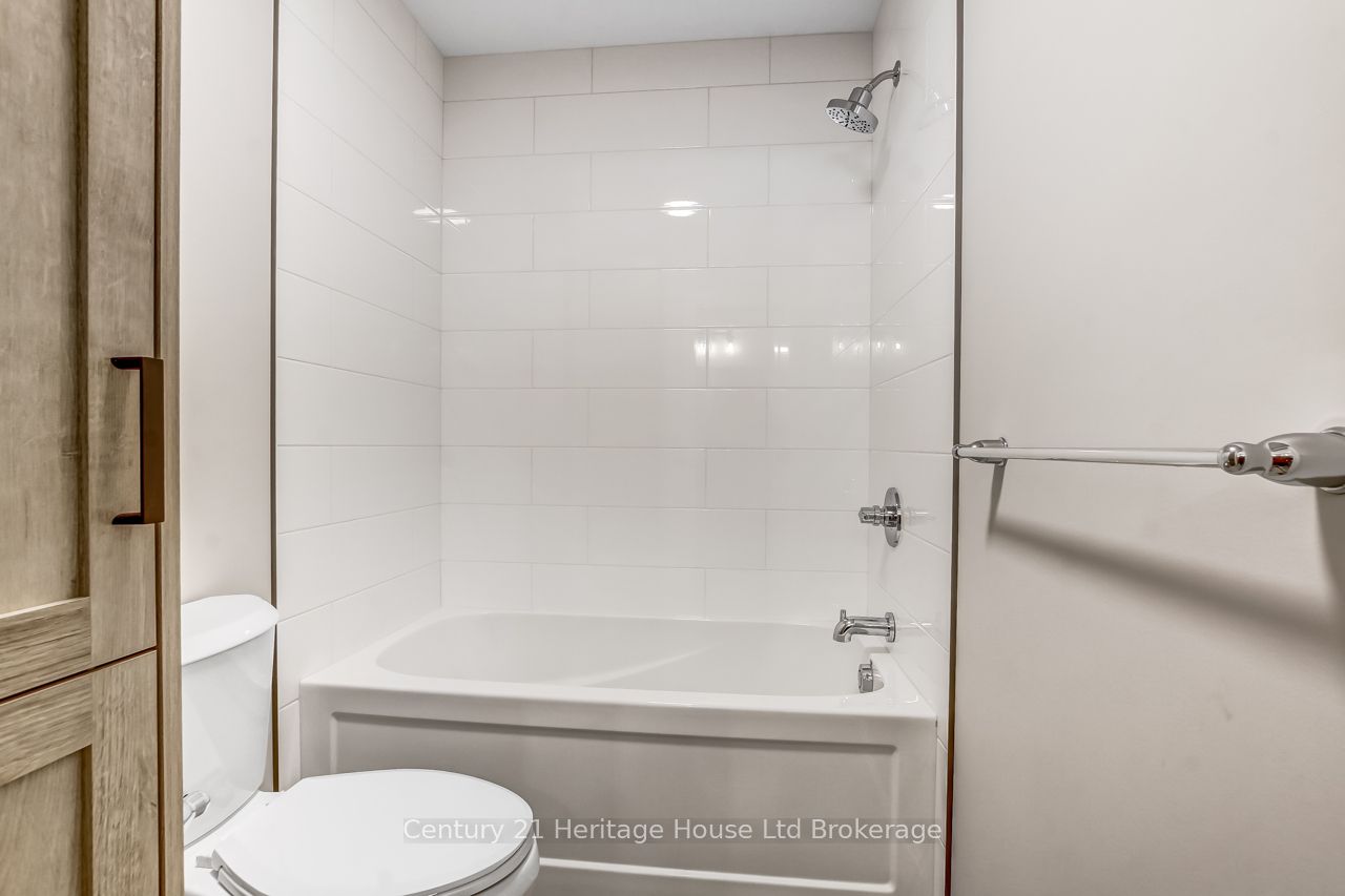 319 Anderson Street Property Photo 21