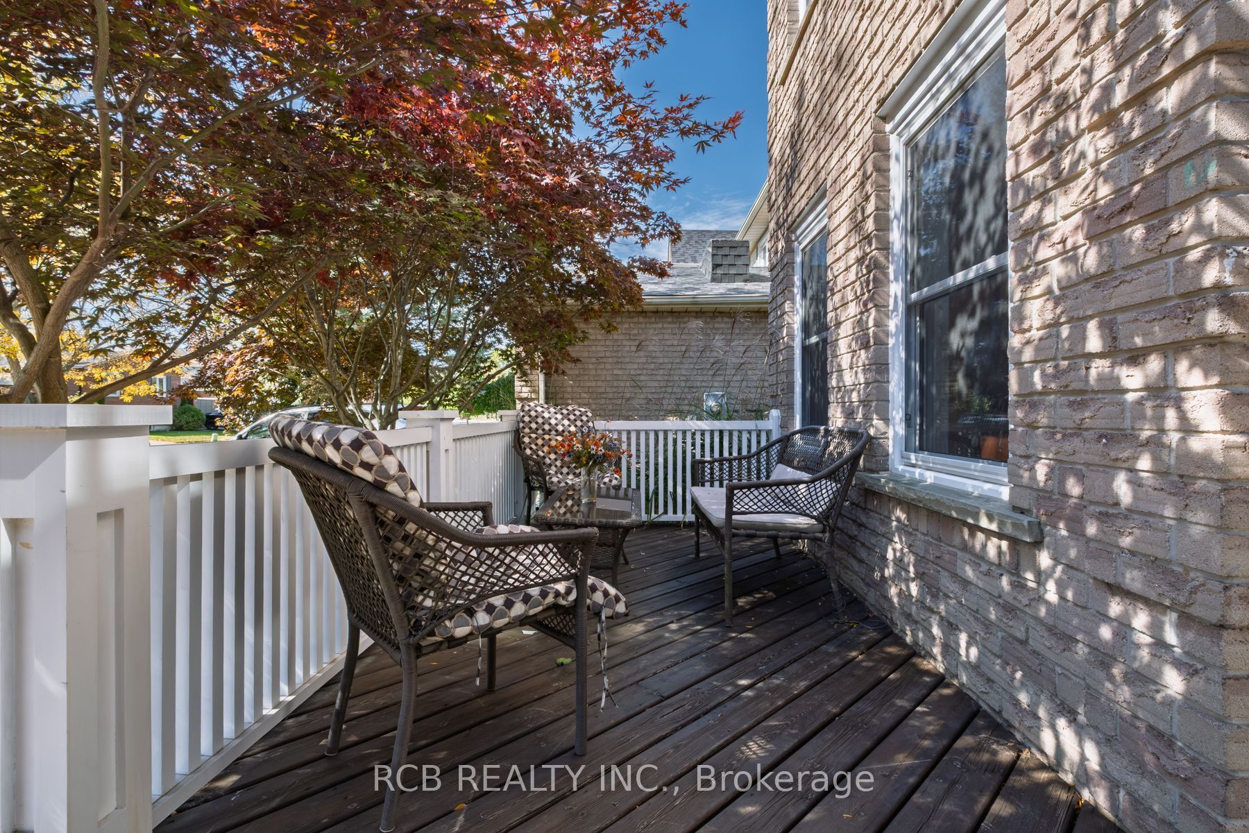141 Viscount Road Property Photo 4