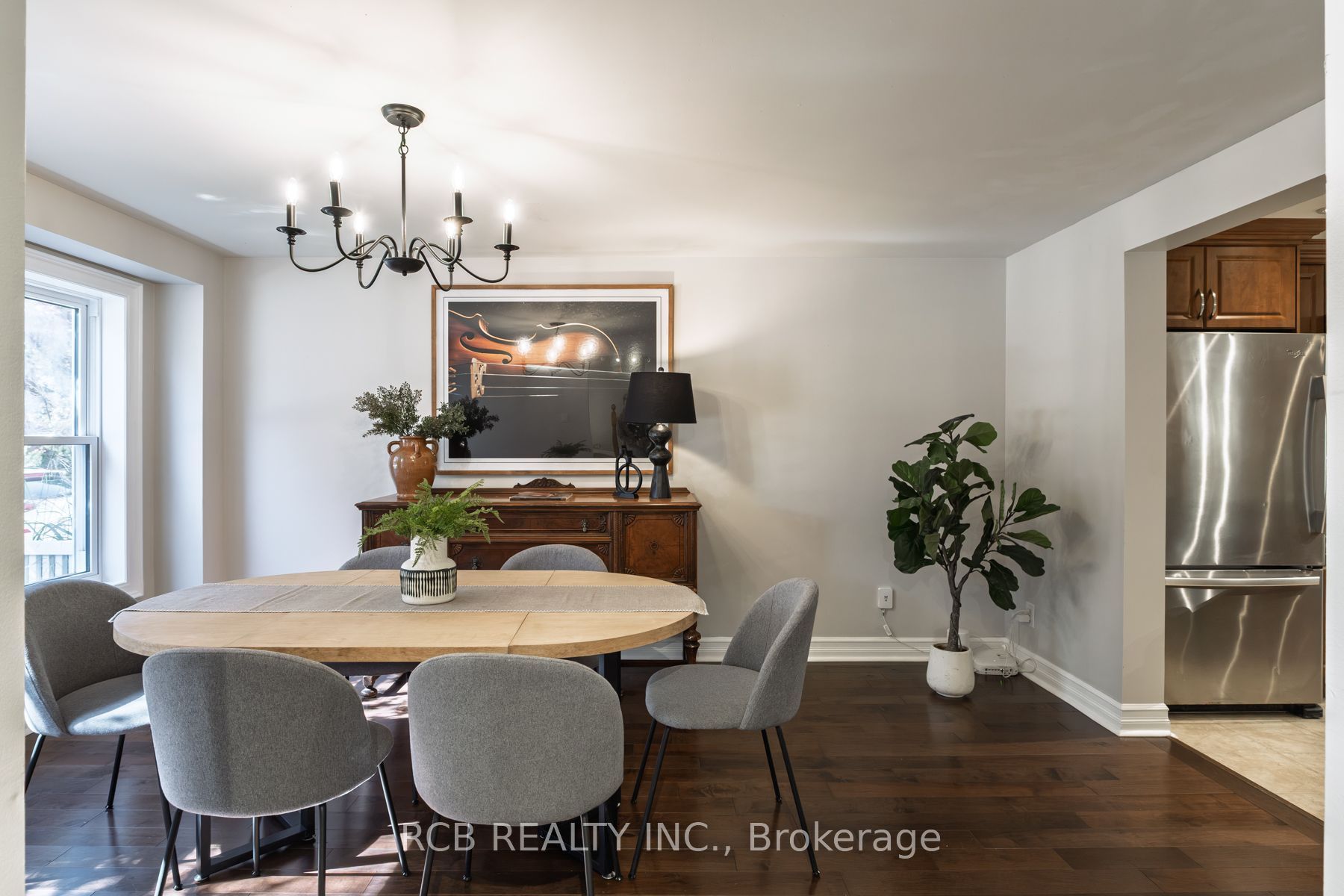 141 Viscount Road Property Photo 8