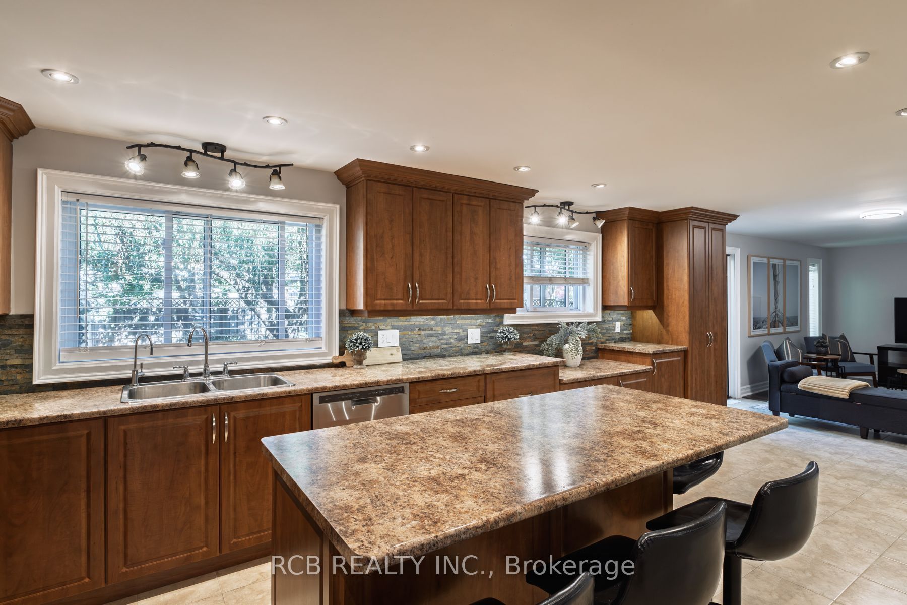 141 Viscount Road Property Photo 13