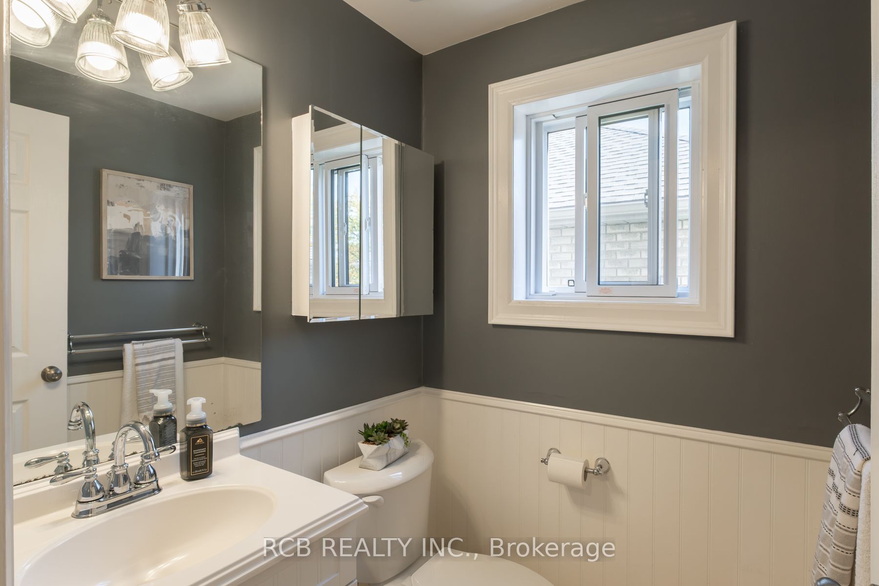 141 Viscount Road Property Photo 17