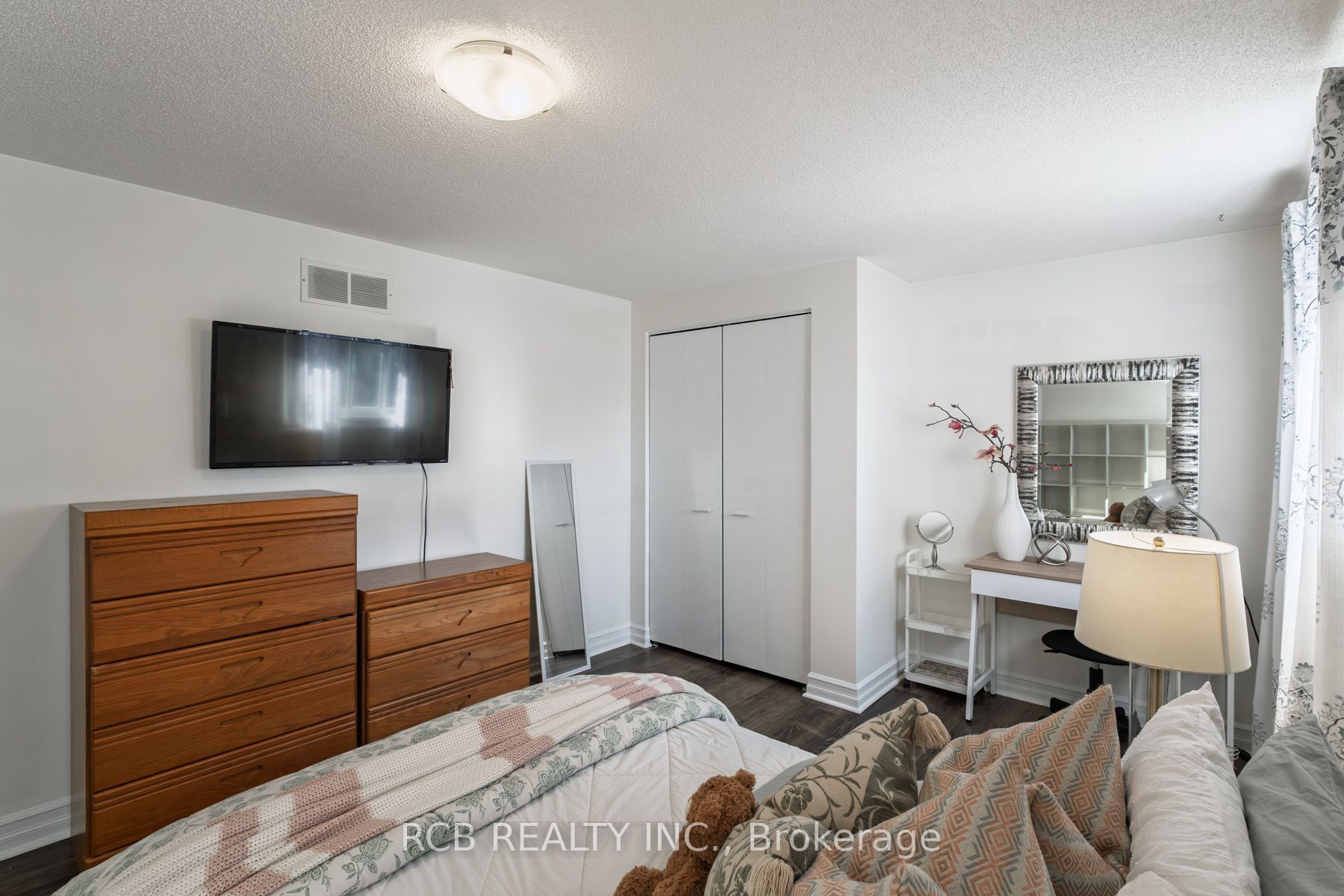 141 Viscount Road Property Photo 20