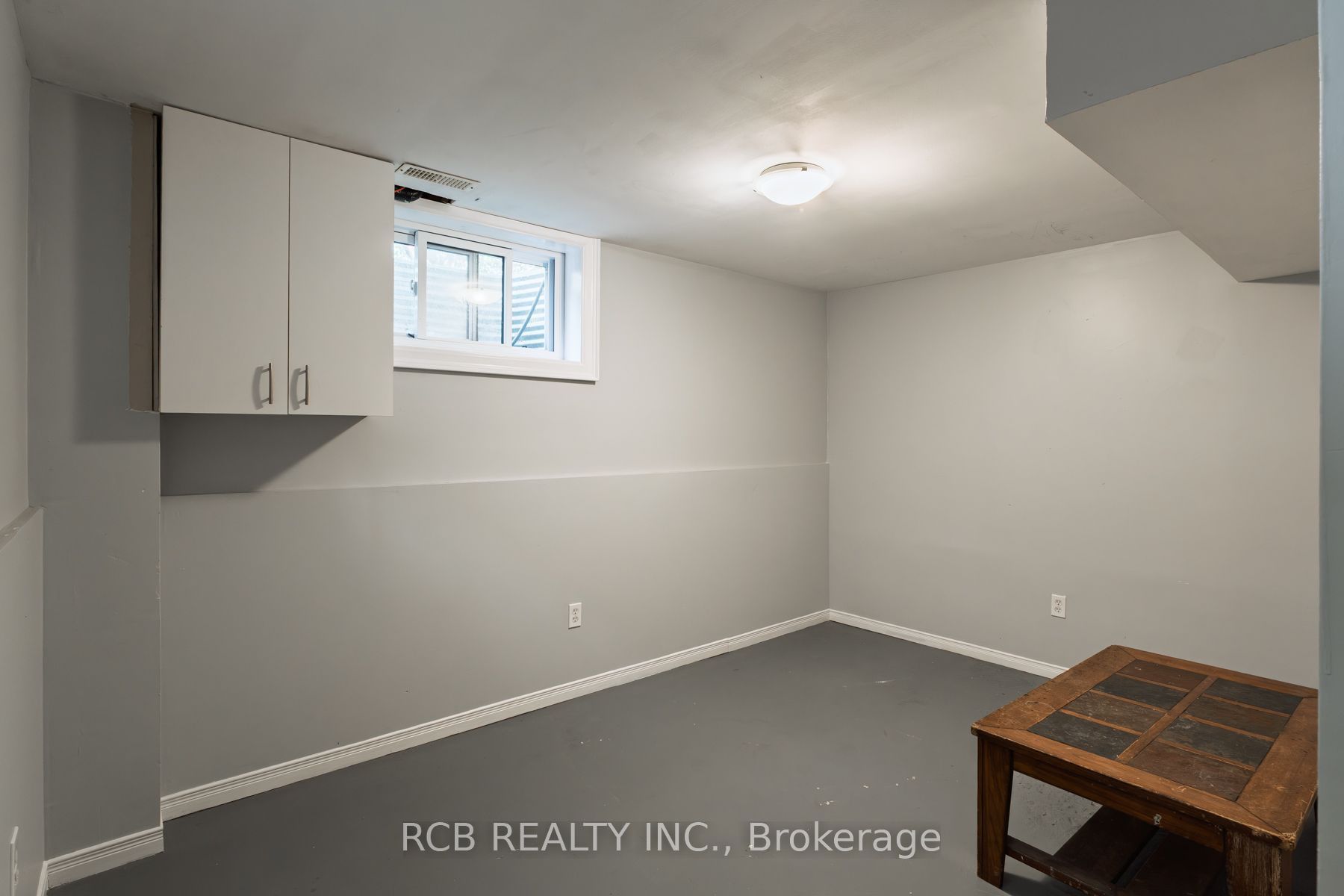 141 Viscount Road Property Photo 32