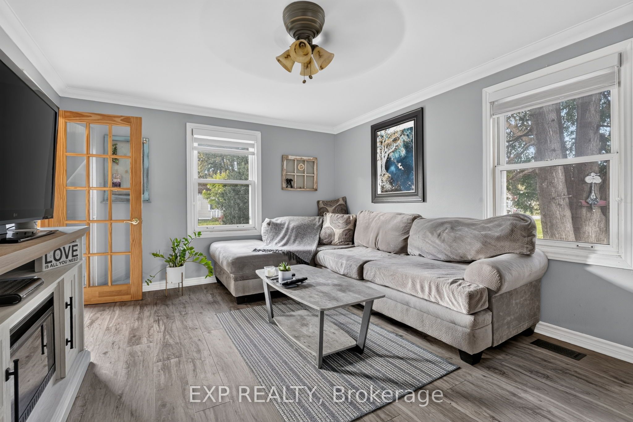 6063 Cadham Street Property Photo 8