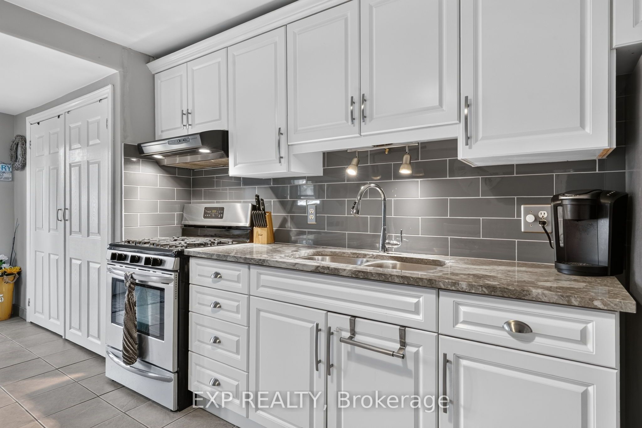 6063 Cadham Street Property Photo 12