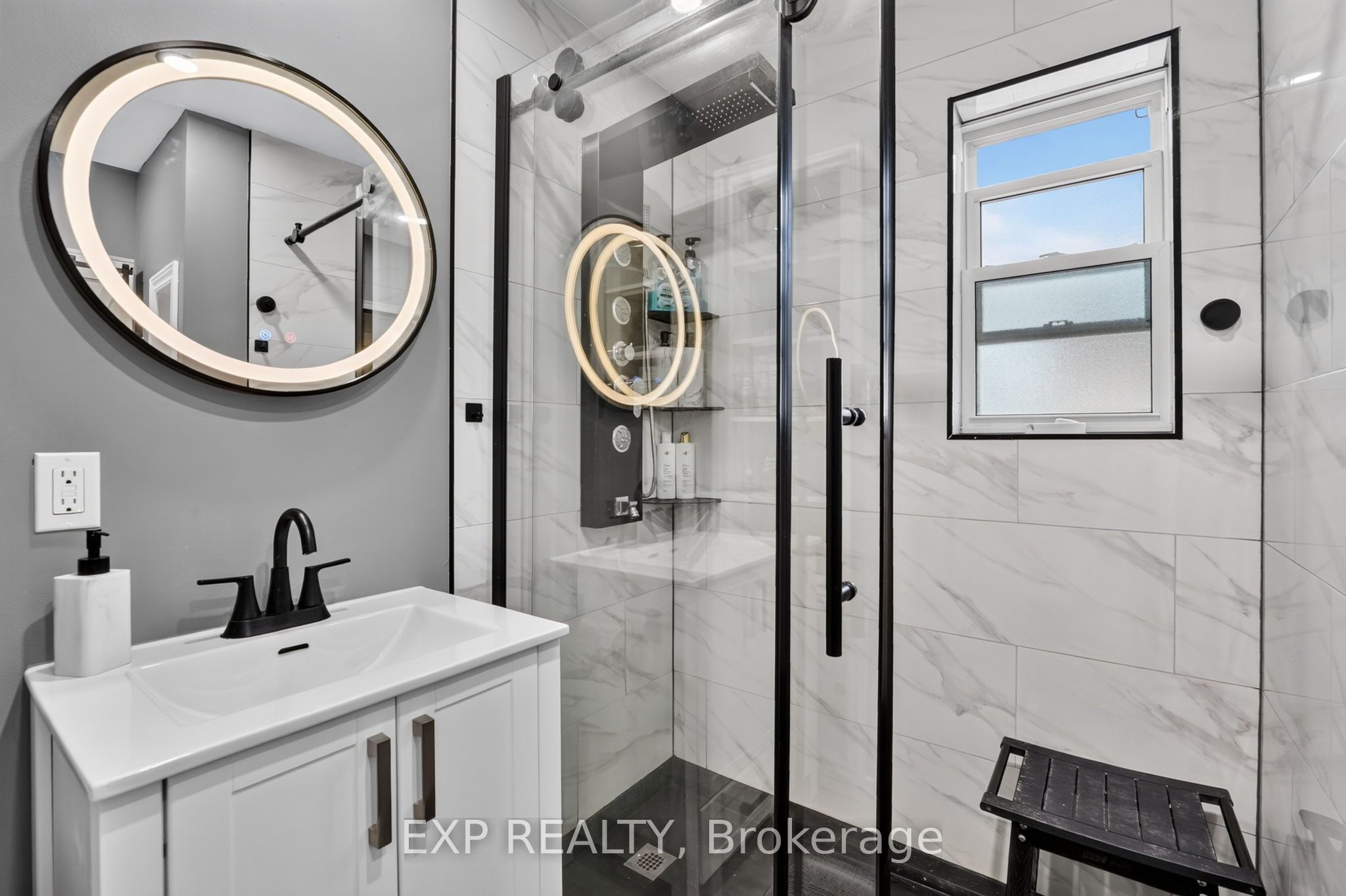 6063 Cadham Street Property Photo 21