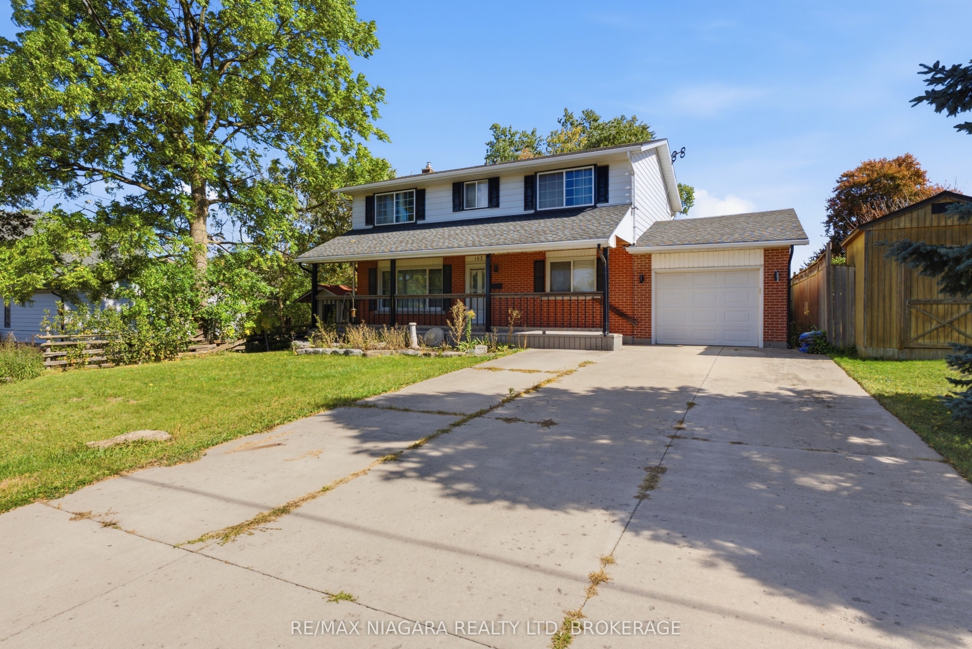 163 Champlain Drive Property Photo 1