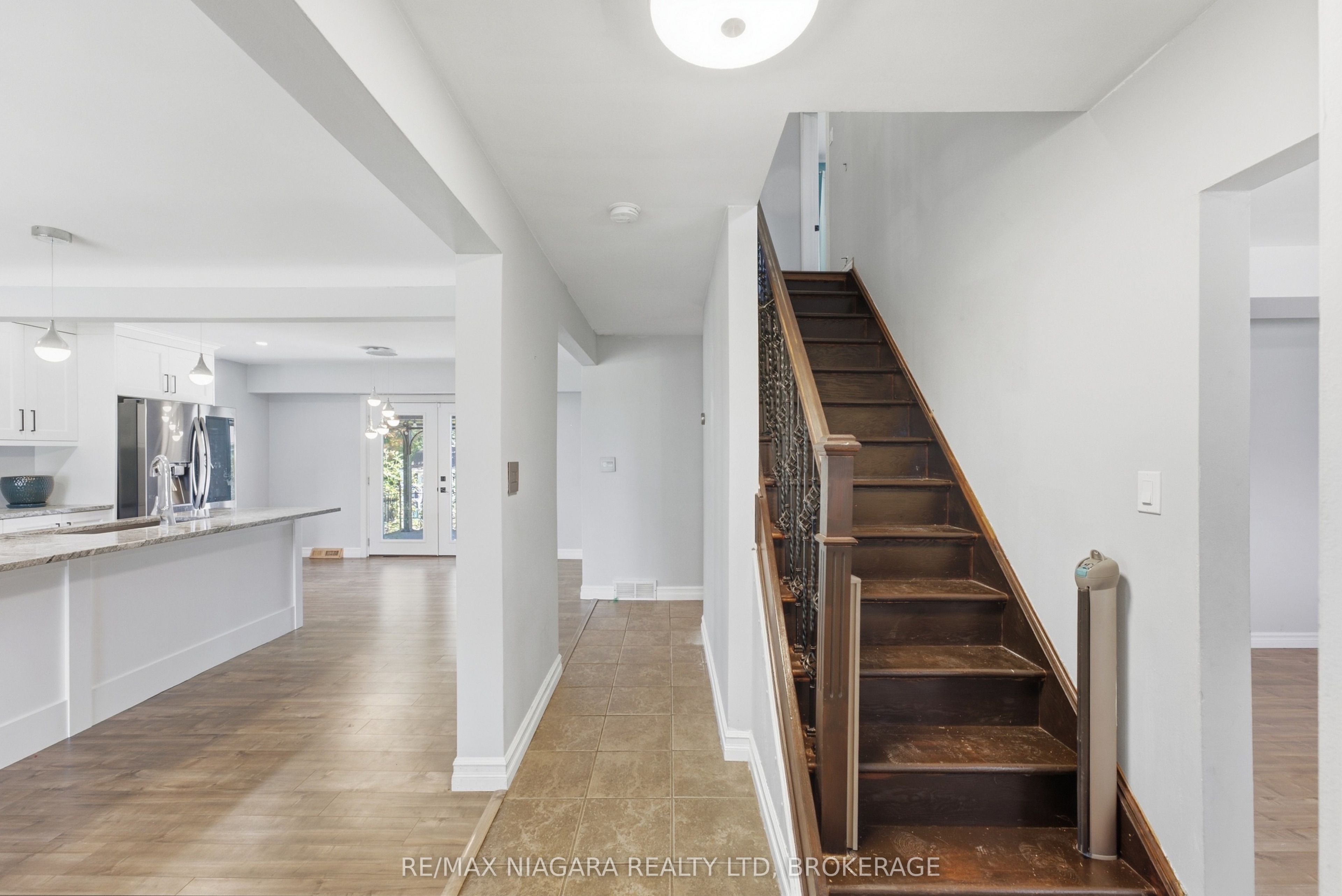 163 Champlain Drive Property Photo 6