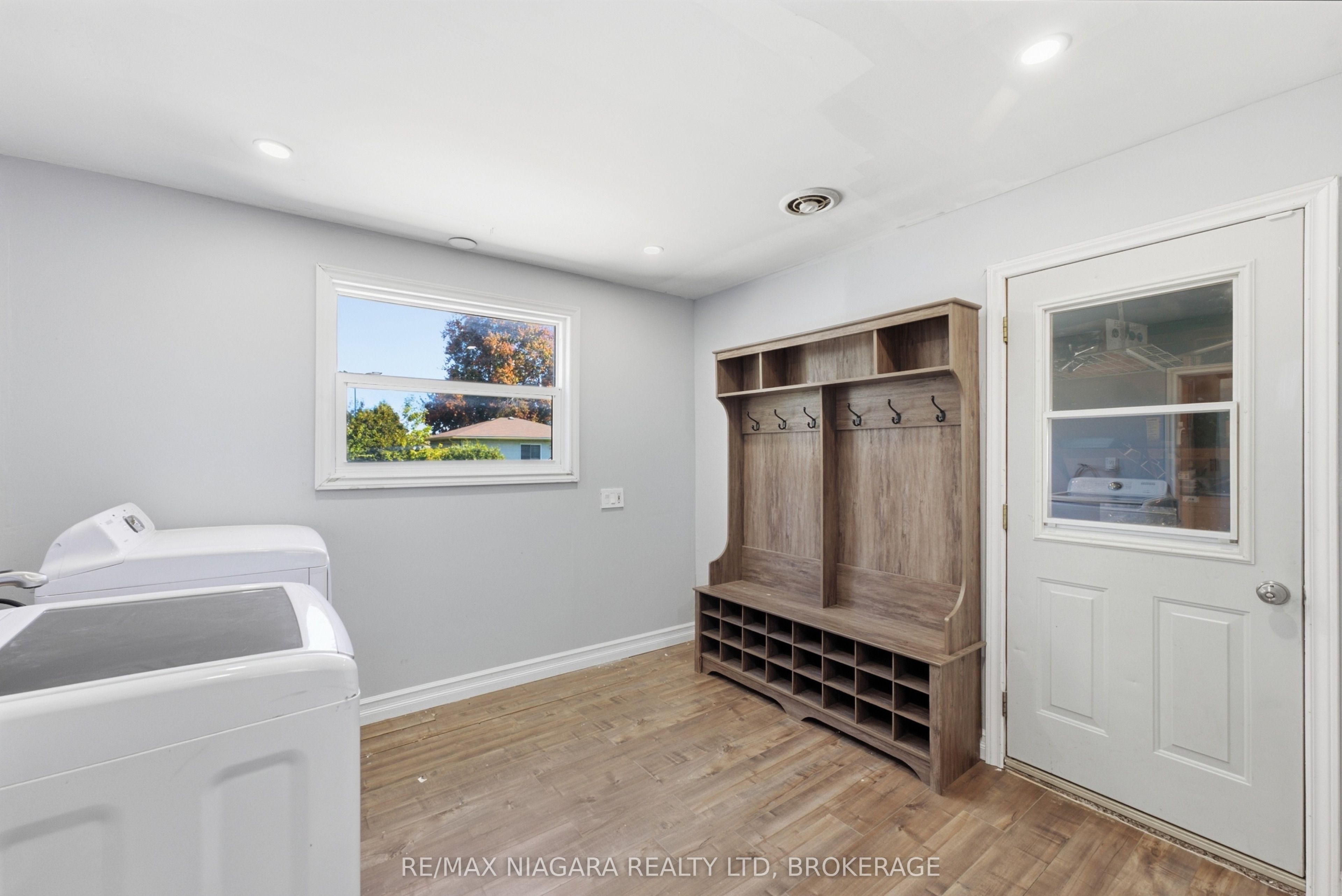 163 Champlain Drive Property Photo 13