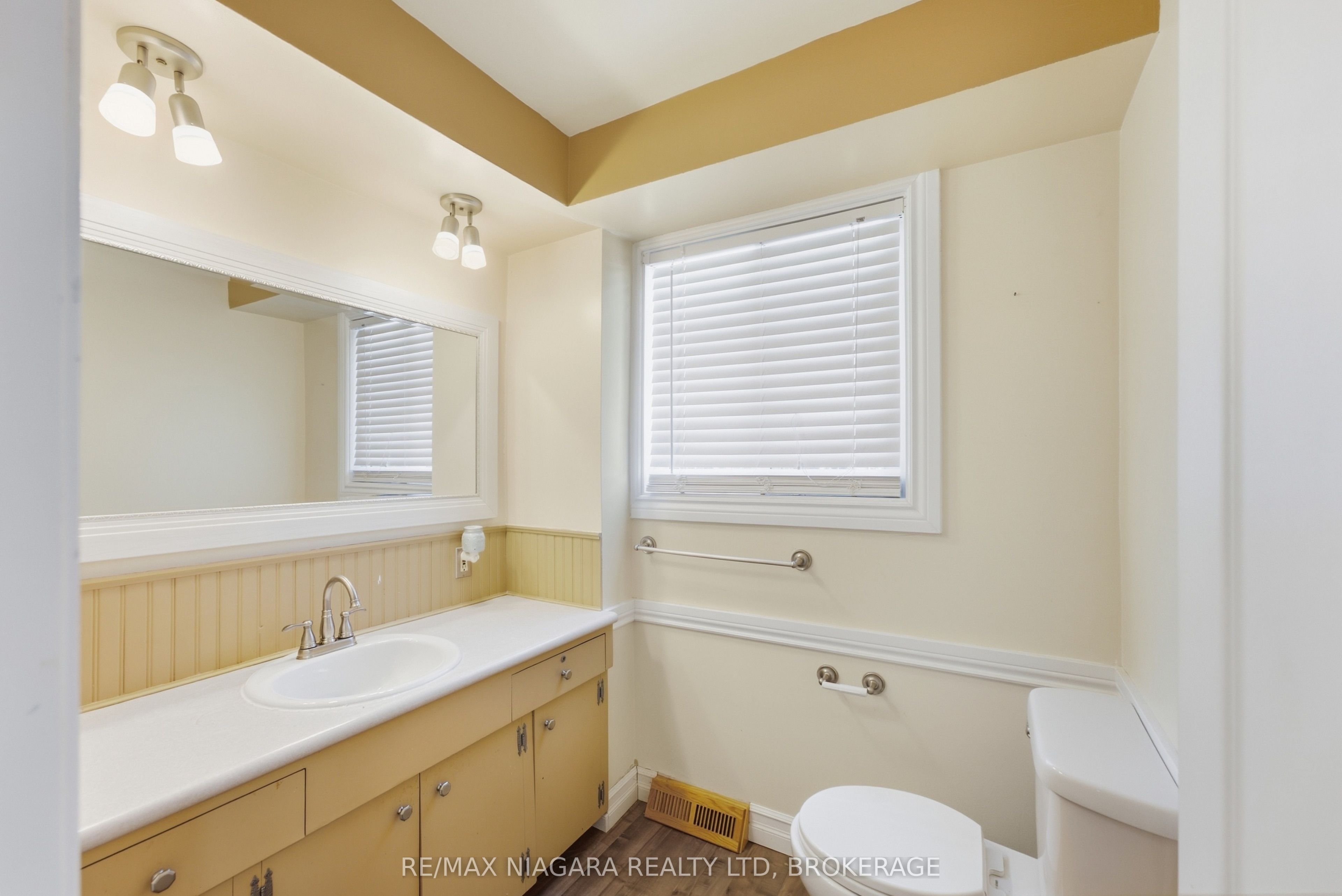 163 Champlain Drive Property Photo 14