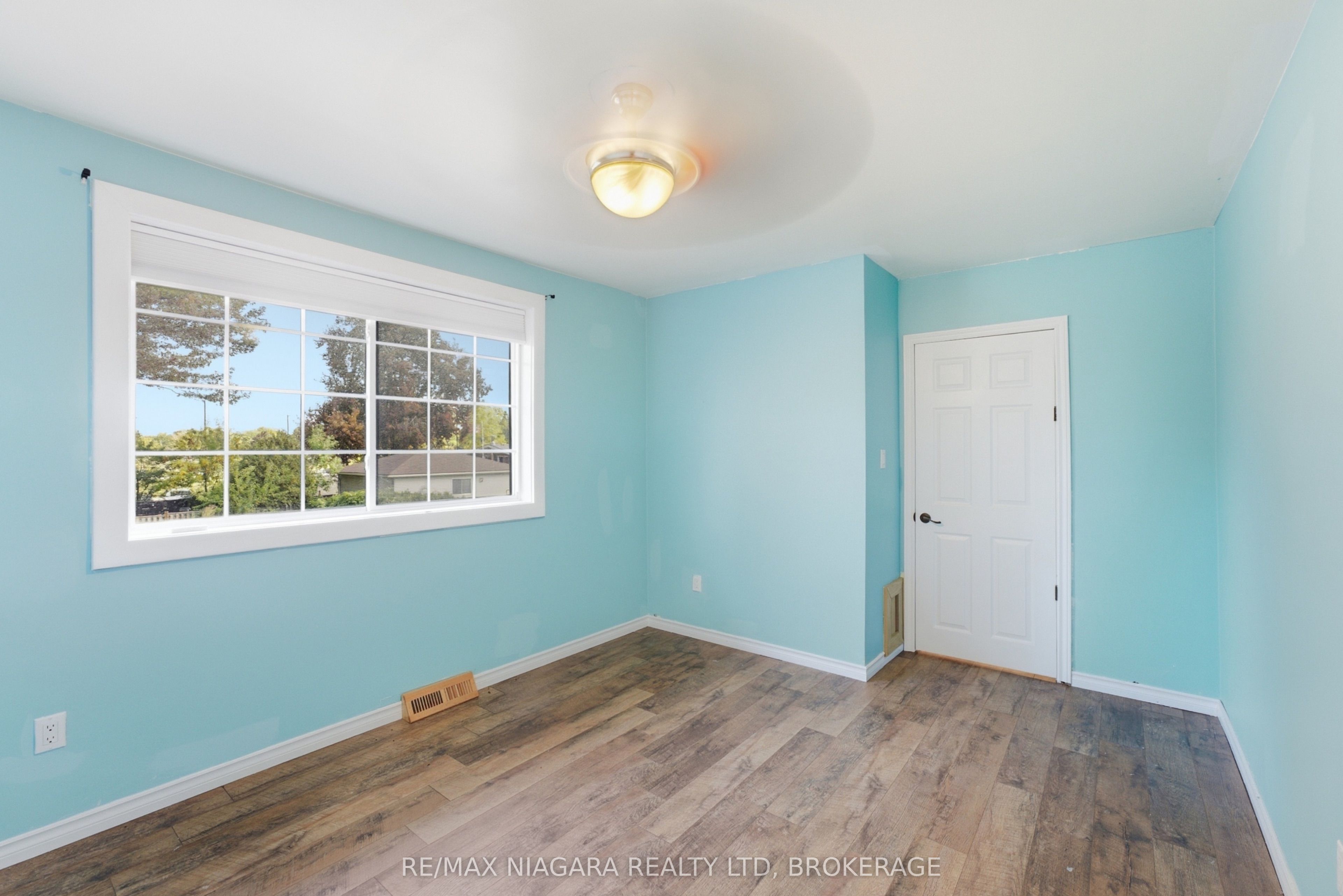 163 Champlain Drive Property Photo 19