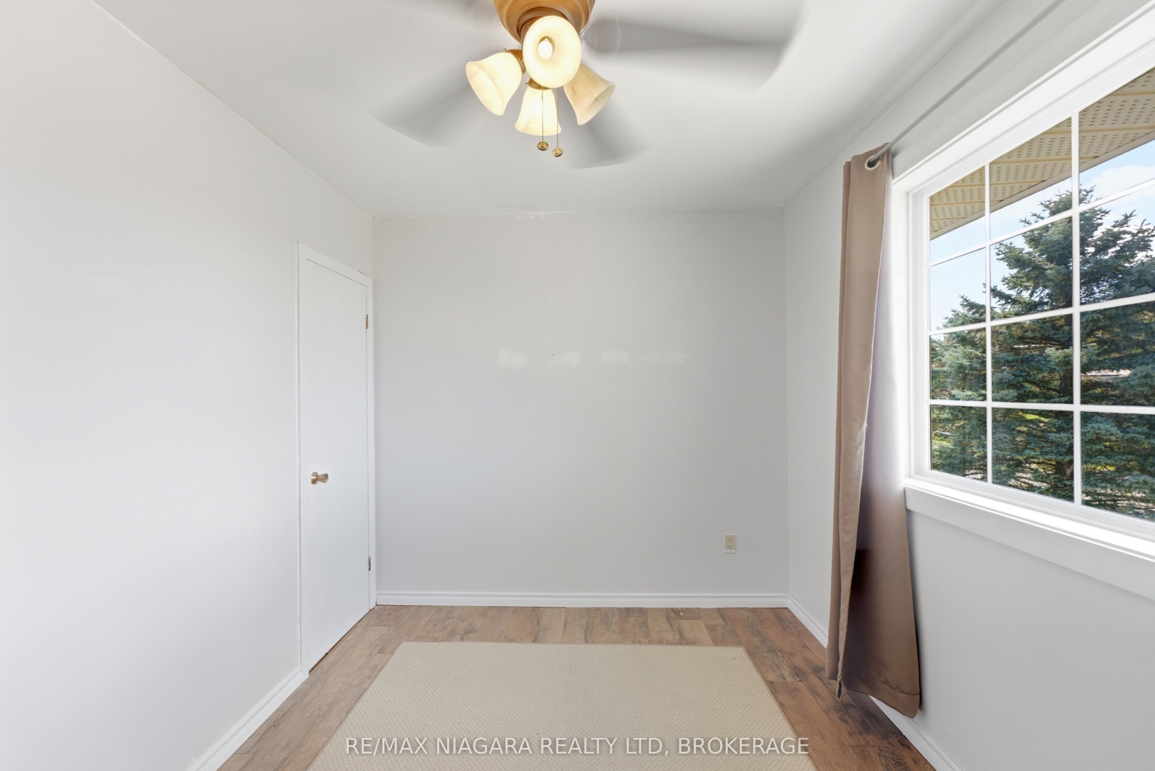 163 Champlain Drive Property Photo 20