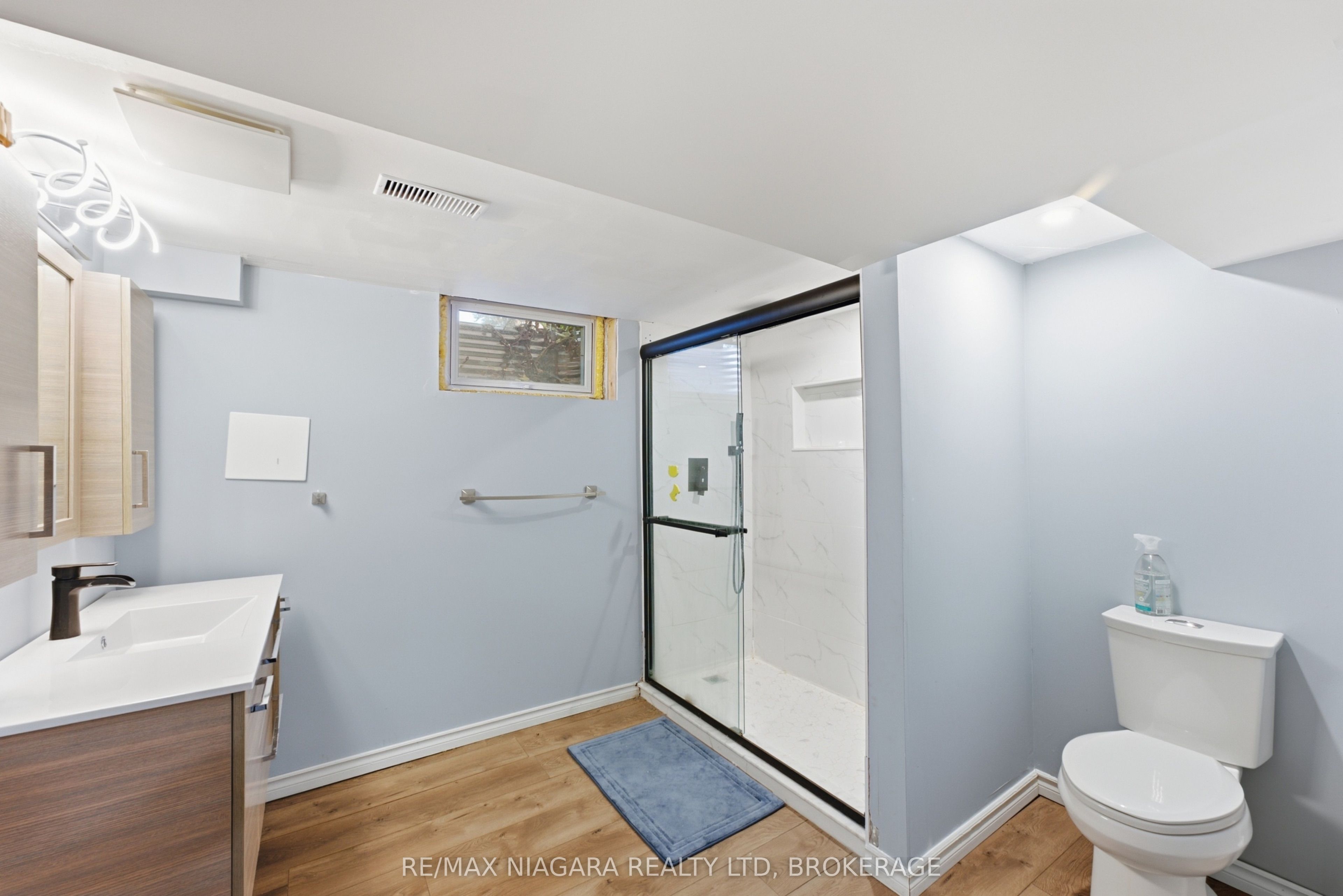 163 Champlain Drive Property Photo 28